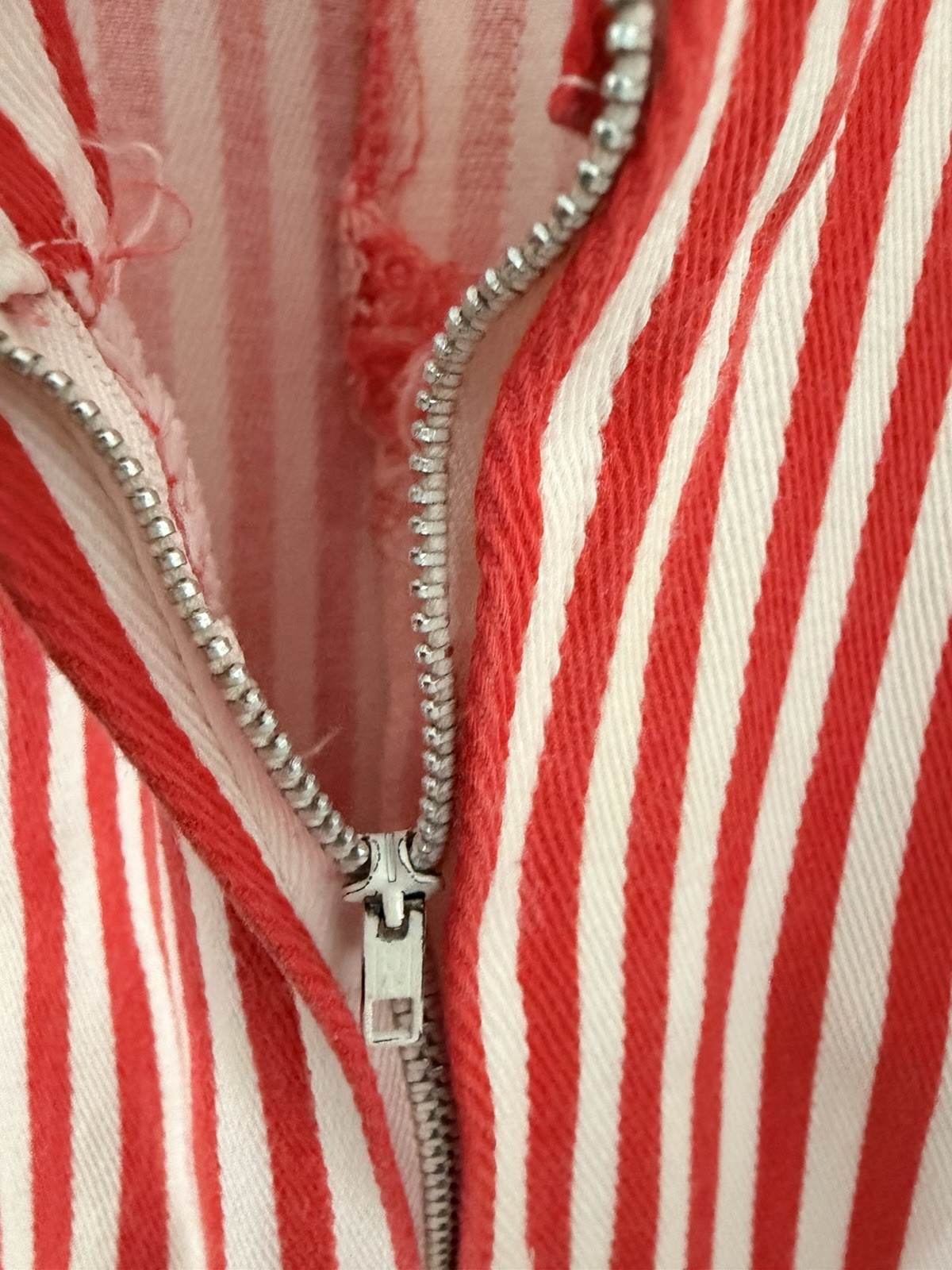 Vintage Women’s Romper Striped Sleeveless Zip Red White Unique Pin-up Retro
