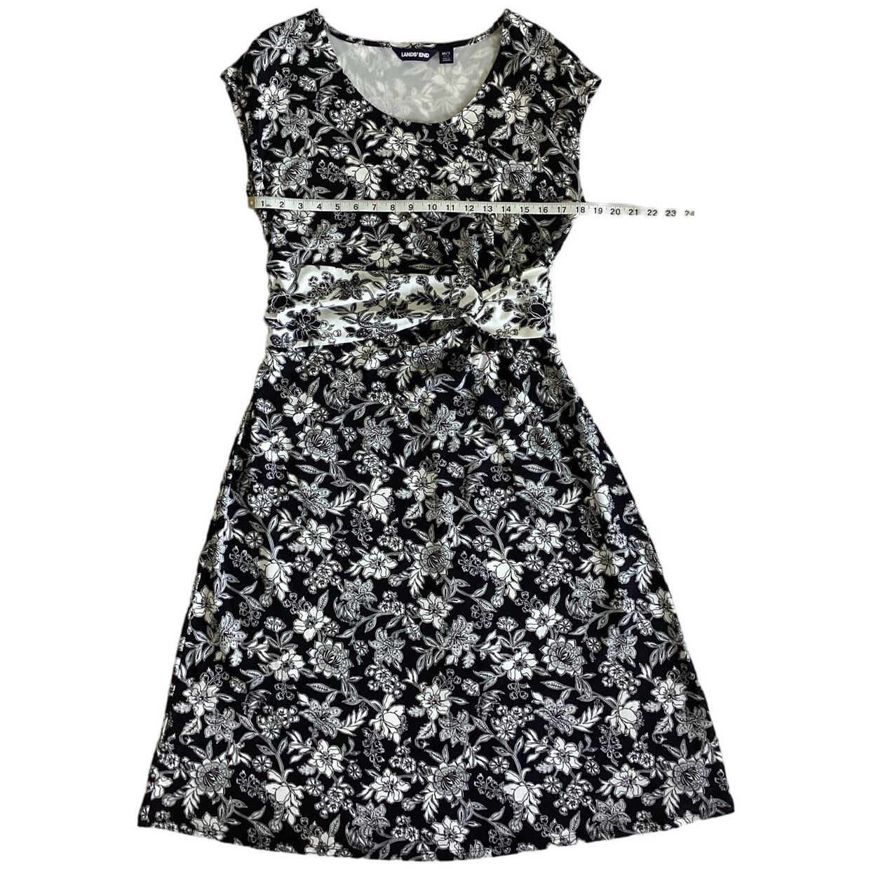 Lands End Knee Length Floral Pull Over Knit Sheath Dress Black White 10 or M