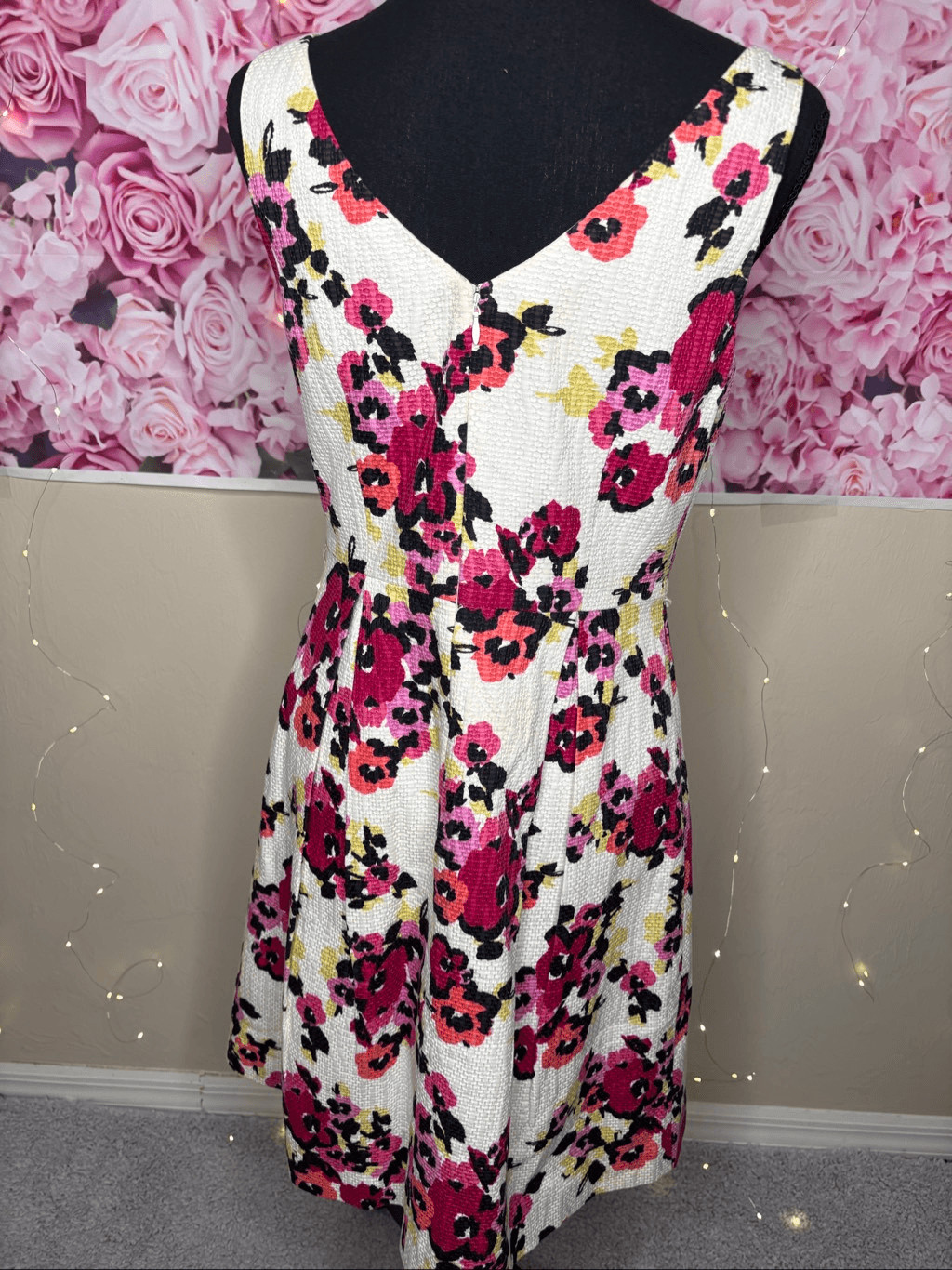 LOFT White Pink Floral Fit & Flare 100% Cotton Sleeveless Textured Dress Size 4-