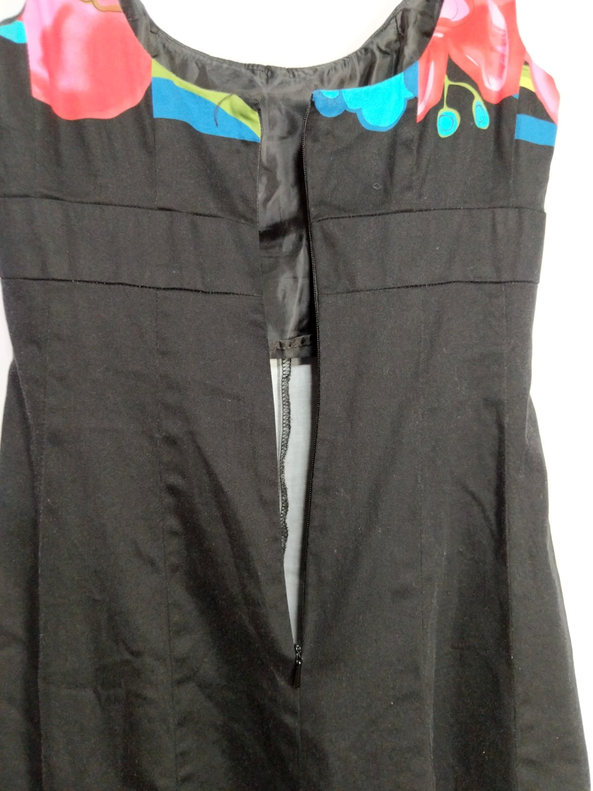 Nine West Size 2 Black Floral Sleeveless Back Zip Empire Waist Sheath Dress