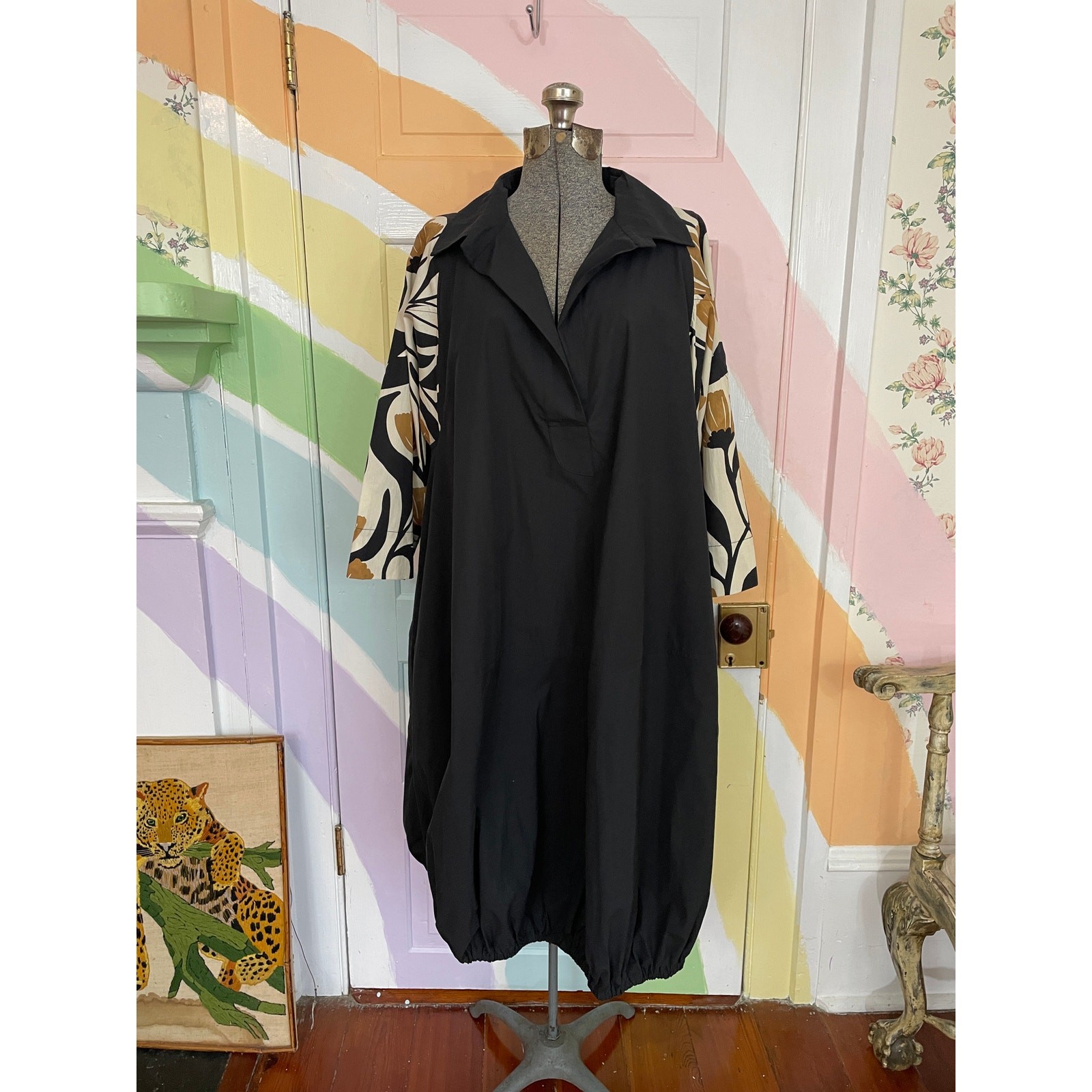 Alembika Black Cocoon Dress Size 10 Cotton Floral Sleeves Made in Israel