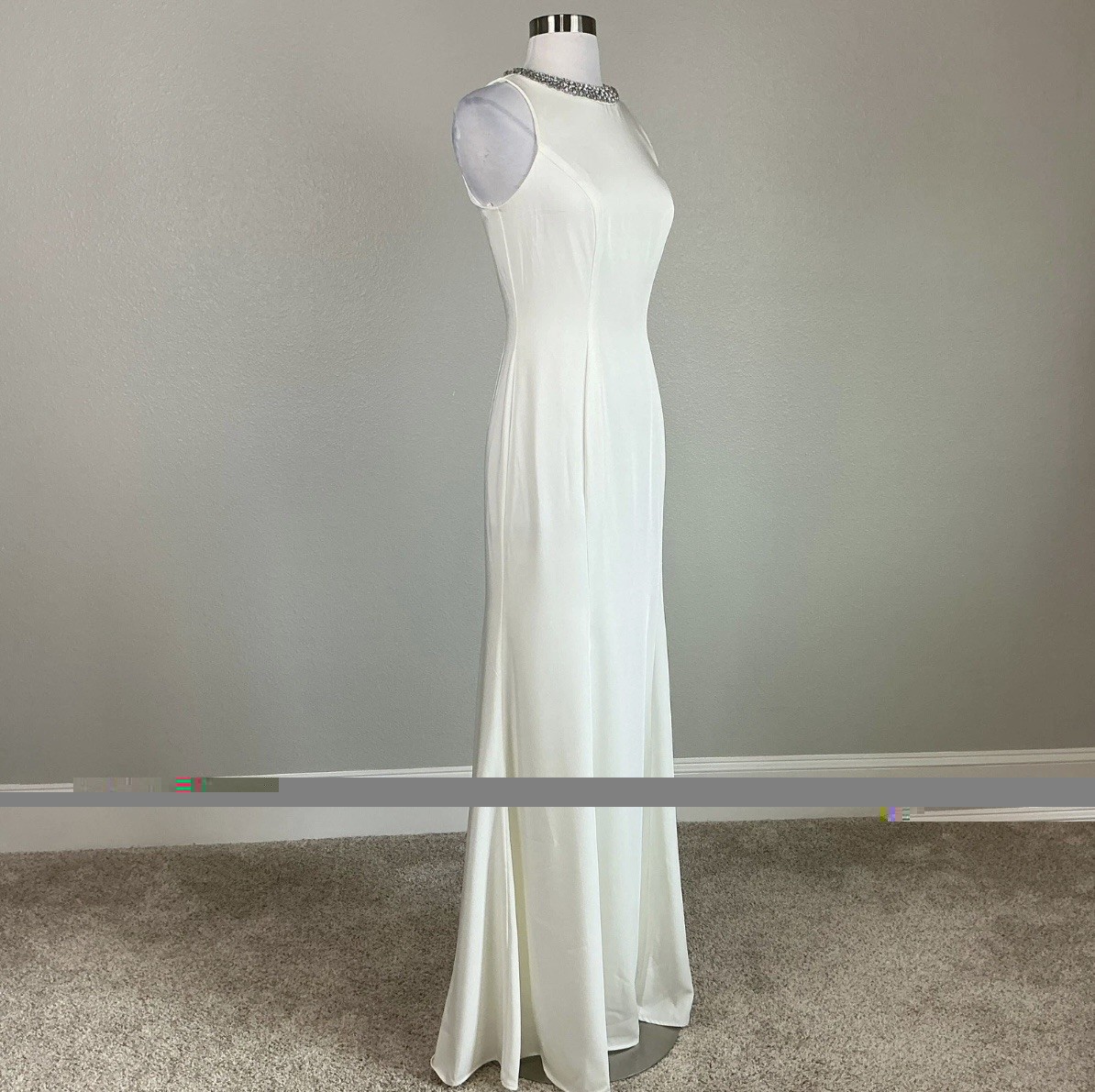 Mac Duggal 49093 White Evening Gown Beaded Neck Sleeveless Mermaid Dress Size 4