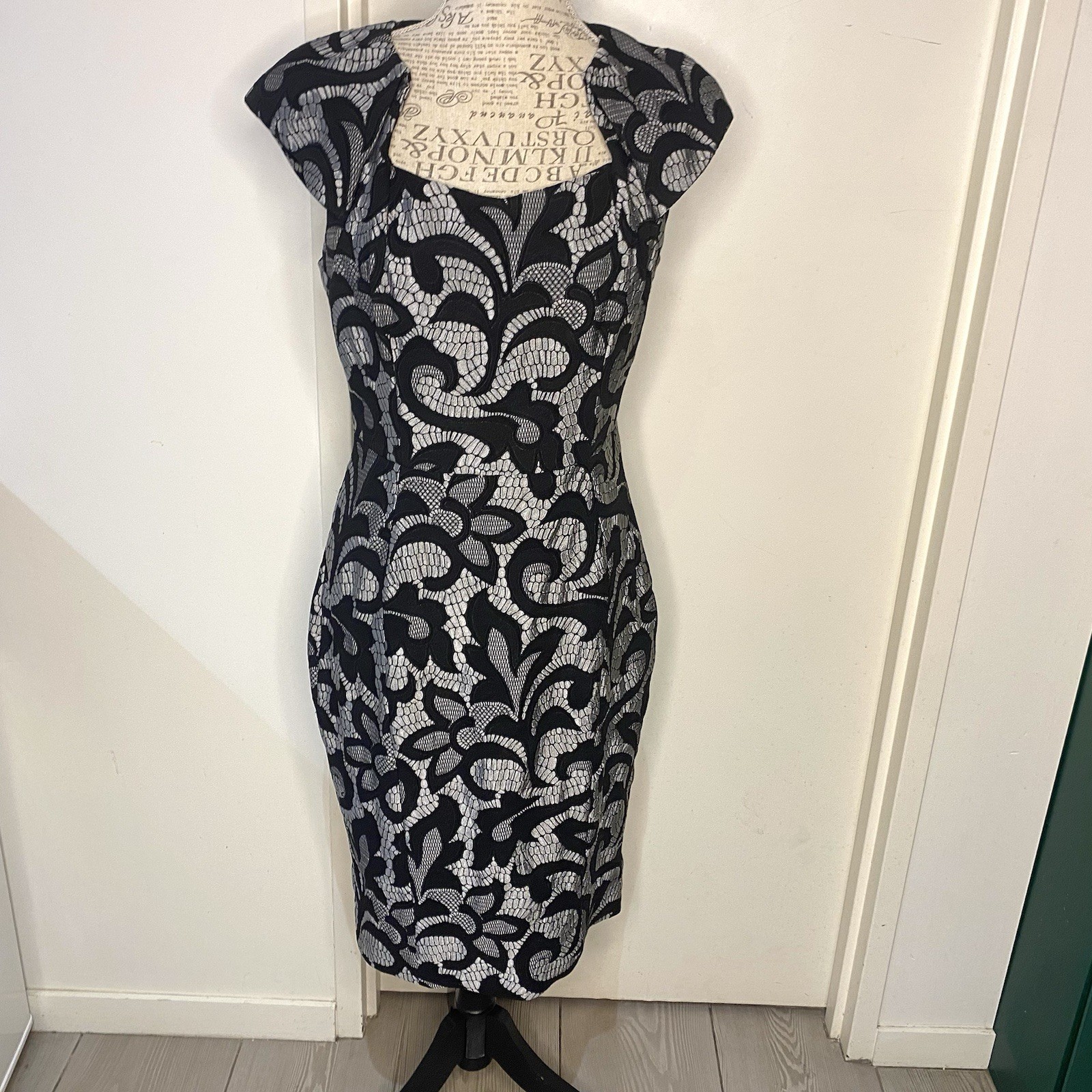 Jane Norman Size 14 Dress Pencil Lace Overlay Cocktail Formal Women’s Black Grey