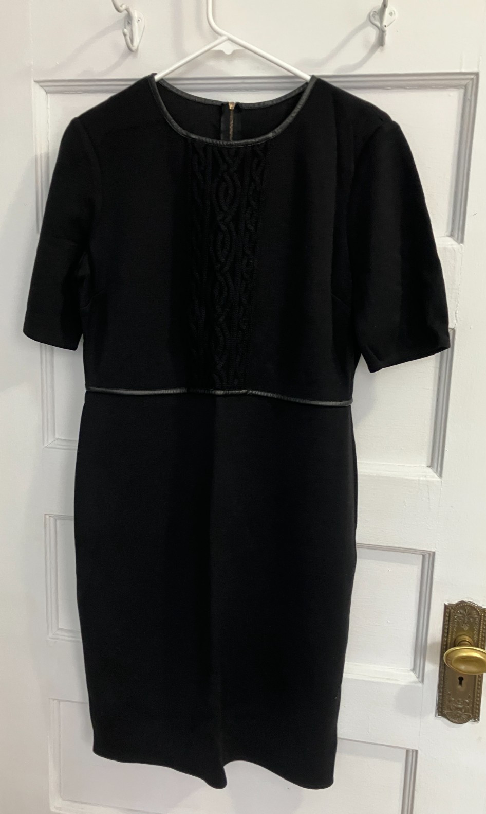 St. John Knit Dress Black Wool Blend Short Sleeve Black Leather Trim Womens Sz 6