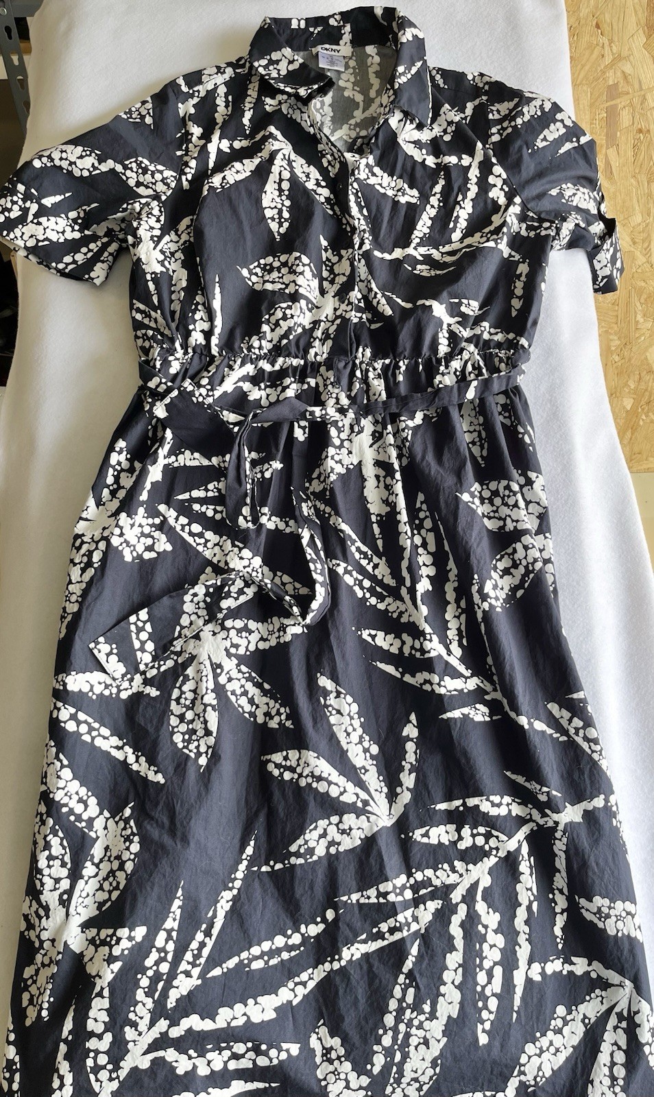 DKNY Women’s Elbow Sleeve Collar Leaf Print Shirt Dress Midi Navy Ivory 14