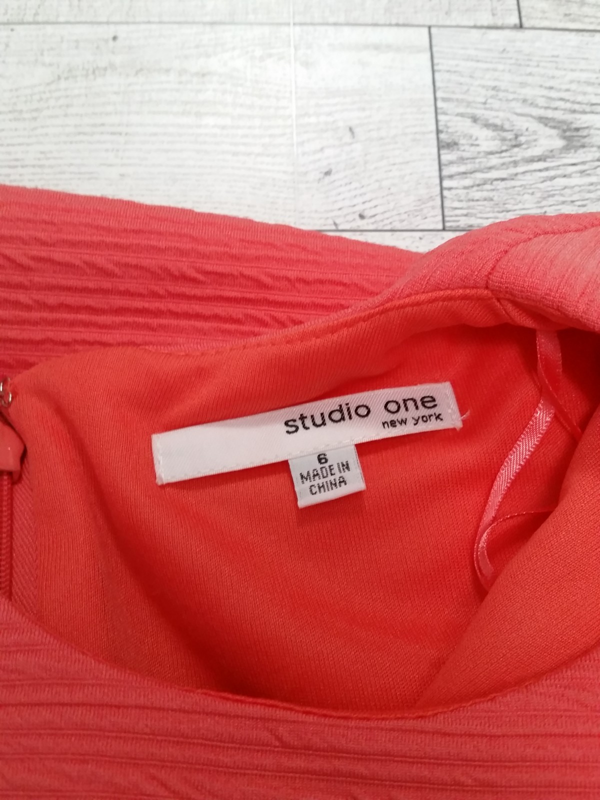 Women’s Studio One Color Block Shift Sheath Dress Size 6 Salmon Pink Black