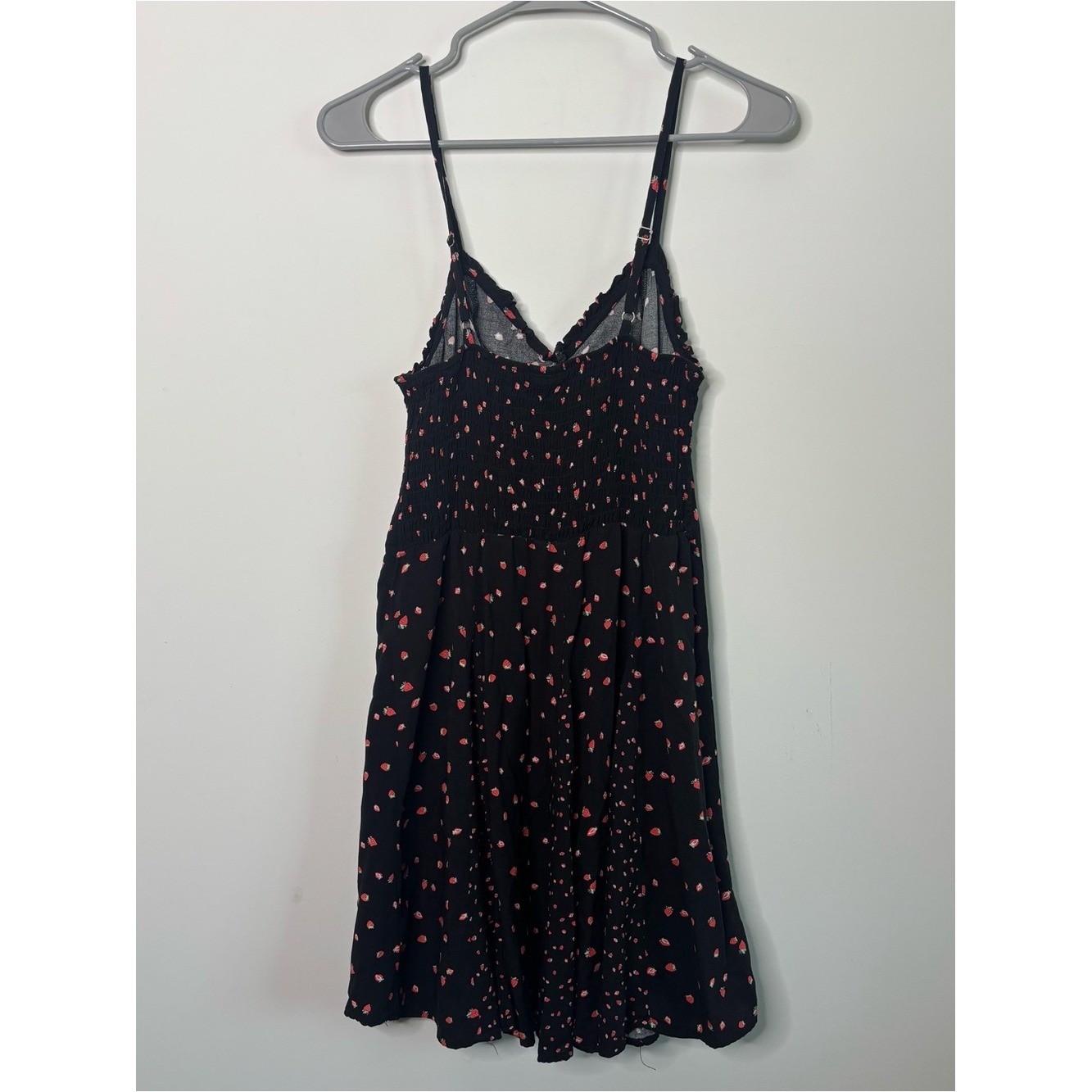 Wild Fable Black Strawberry Print Smocked Sundress Medium Summer Mini Dress