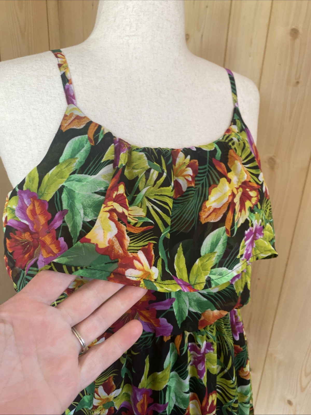 NWT. Bongo Tropical Summer High Low Ruffled Hem Chiffon Dress. Large