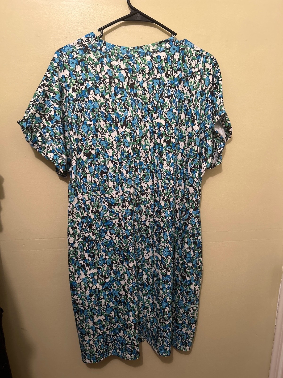 Floral Pattern Medium Size Casual Dress with Pockets