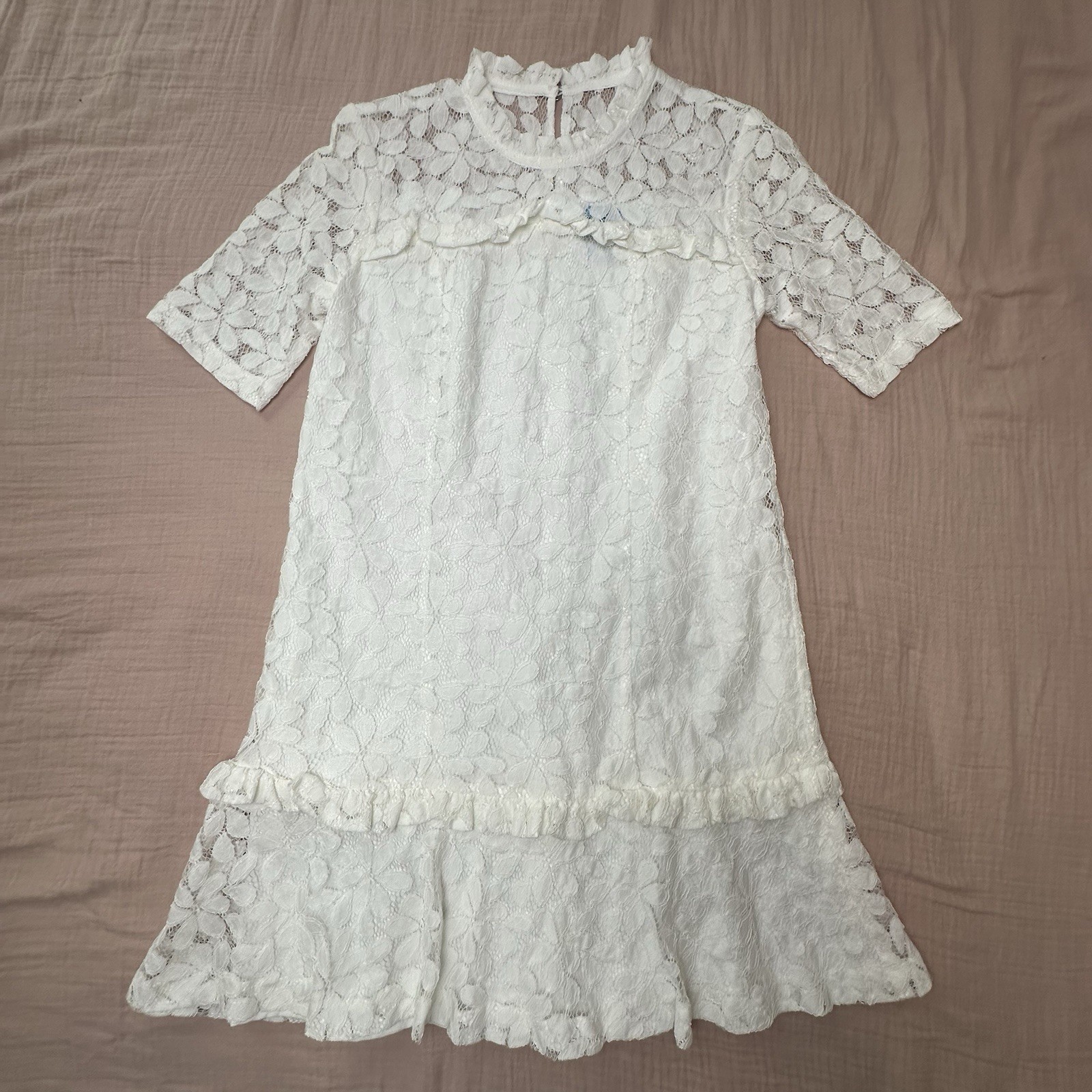 CeCe White Floral Lace Ruffle Shift Dress Mock Neck Lined Size 2