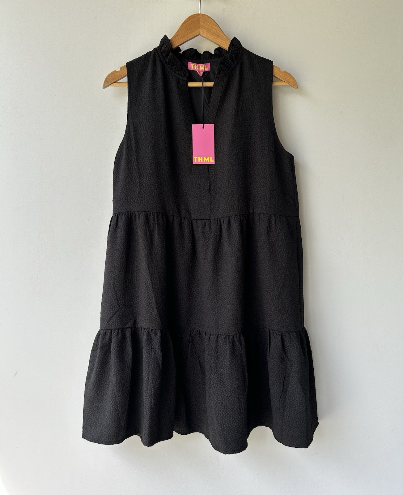 THML Dress Black Textured Tiered Sleeveless V-neck Lined Women’s Size Small NWT