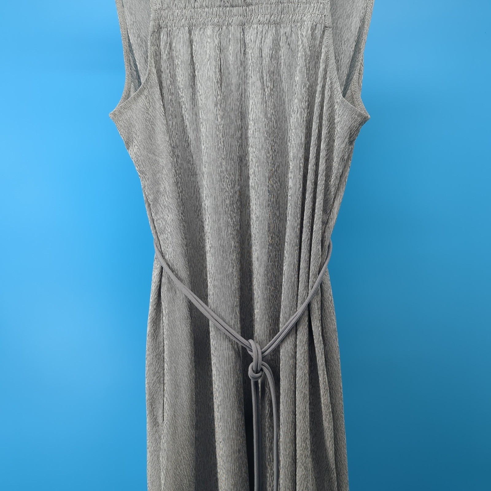 Athleta Grey White Micro Stripe Sleeveless Maxi Dress Small 601555-00 SU23
