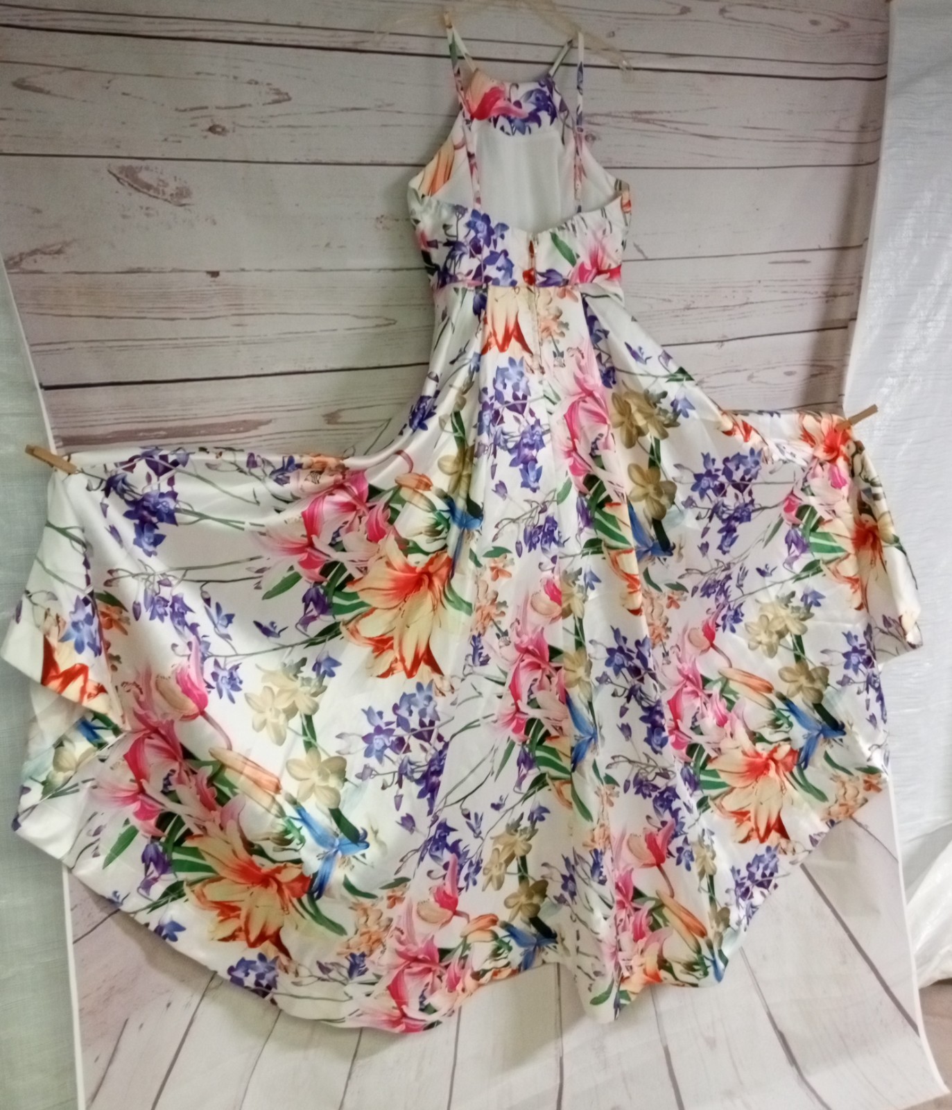“Speechless” Formal Dress high low White & Floral Size 3 with pockets 34in. Bust