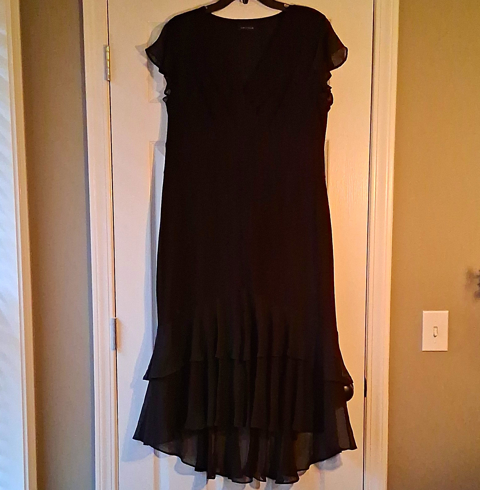 Tommy Hilfiger Shift Dress 14 Black V-Neck Flutter Sleeve Midi Ruffle Chiffon