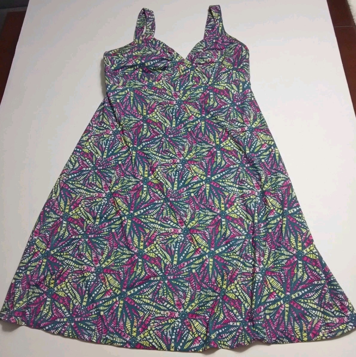 Women’s Patagonia Minette Floral Geometric V Neck Dress Sz Large Colorful