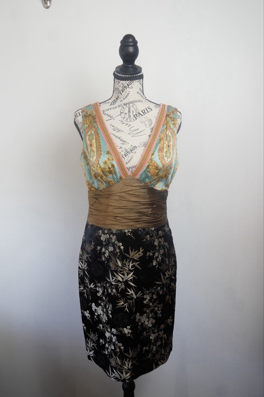 Phoebe Couture Asian Silk Floral Brocade Sheath Cocktail Dress Size 10 V Neck