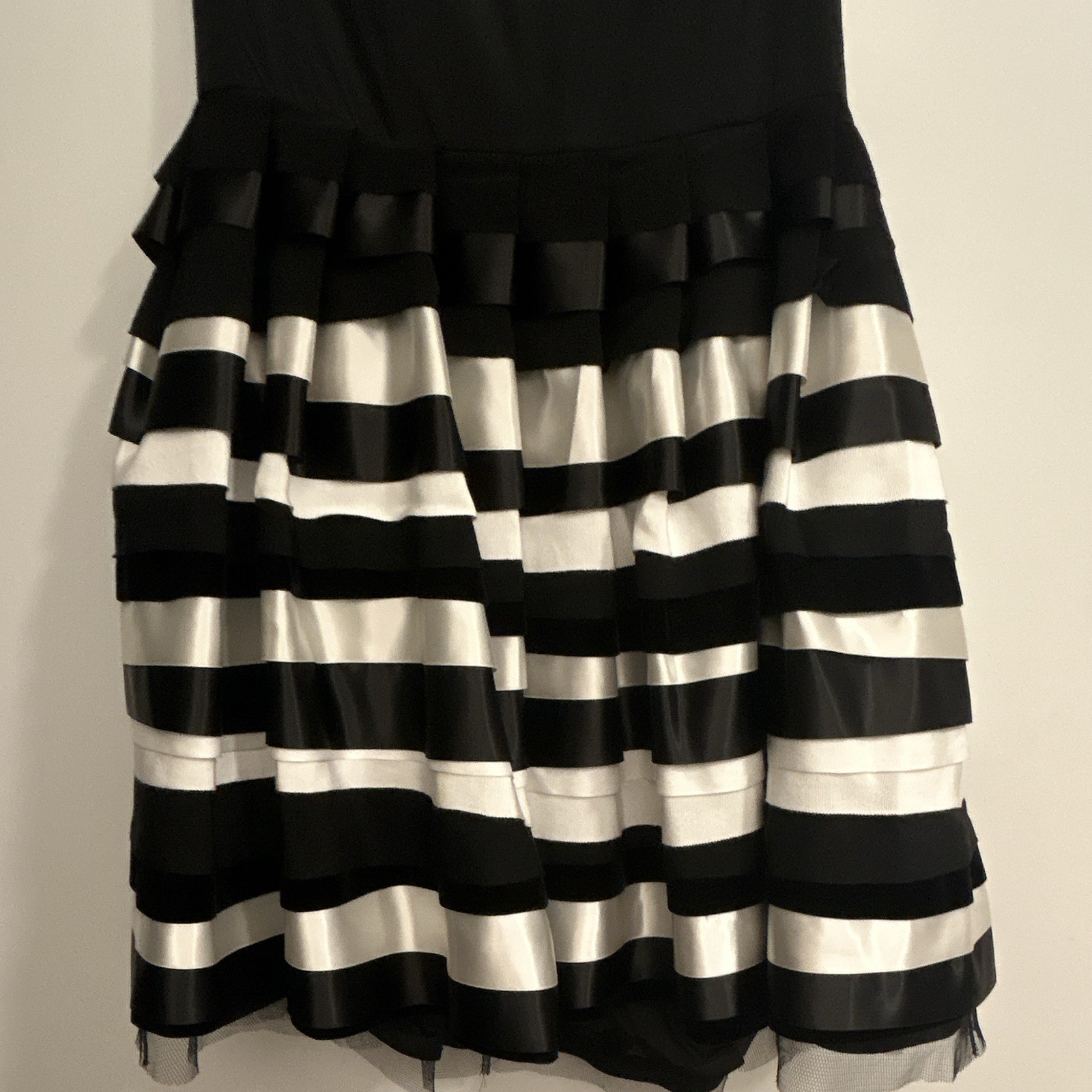 alice + olivia Black/White Striped Strapless Cocktail Dress Size 8