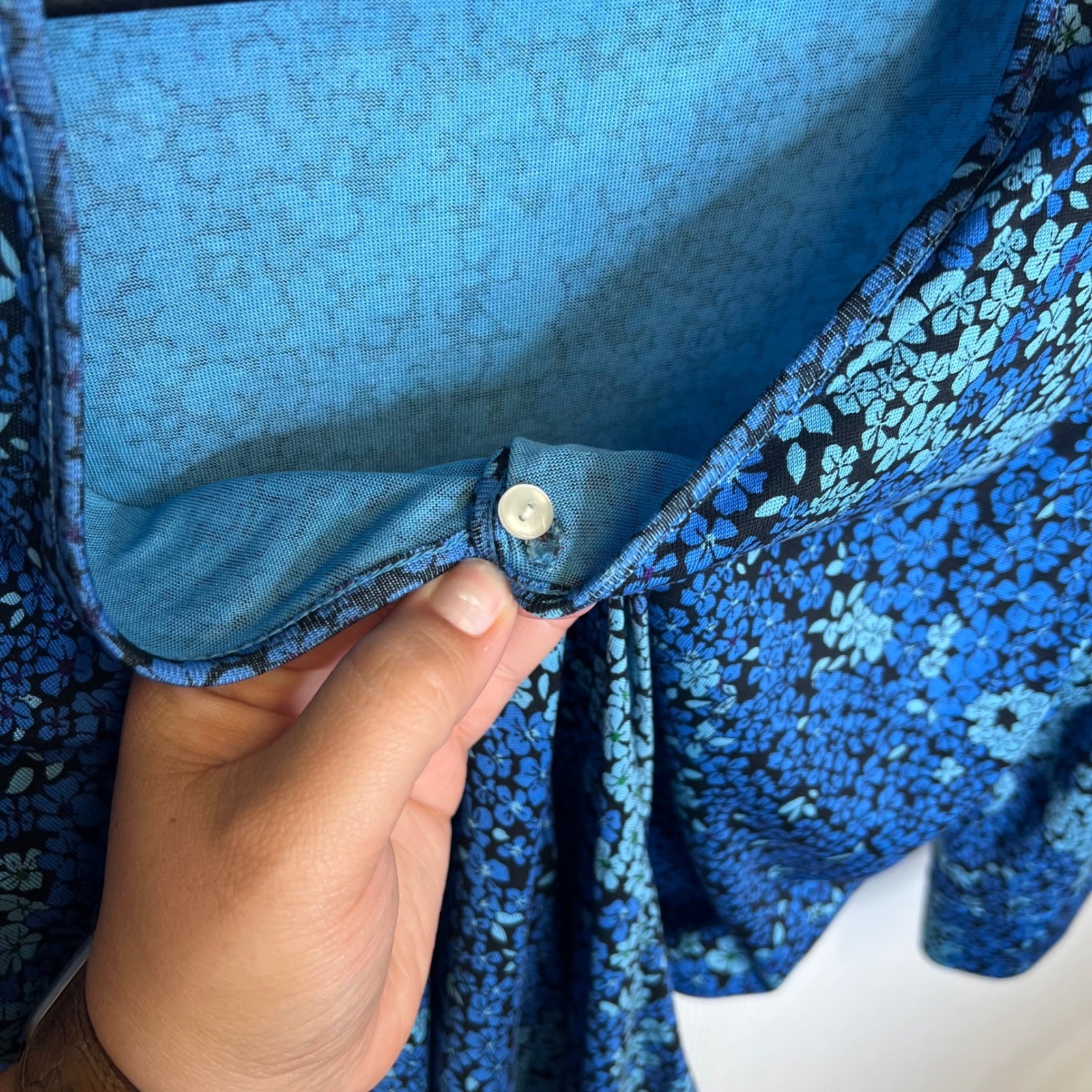 August Silk Womens Blue Floral 100% Silk Wrap Dress 3/4 Sleeve Size 10 V-Neck