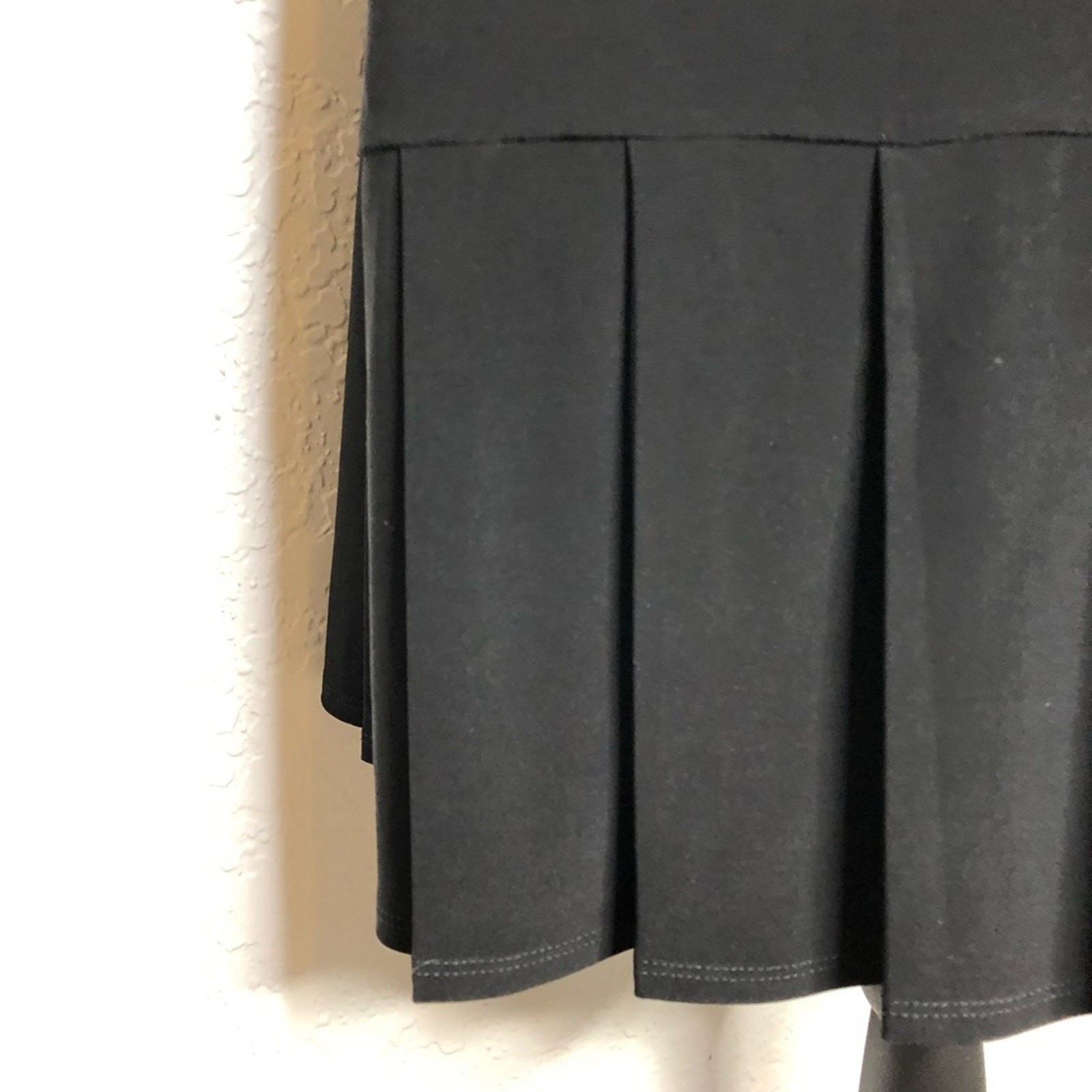 WHBM black silver beaded neckline pleated hem sleeveless dress size Large