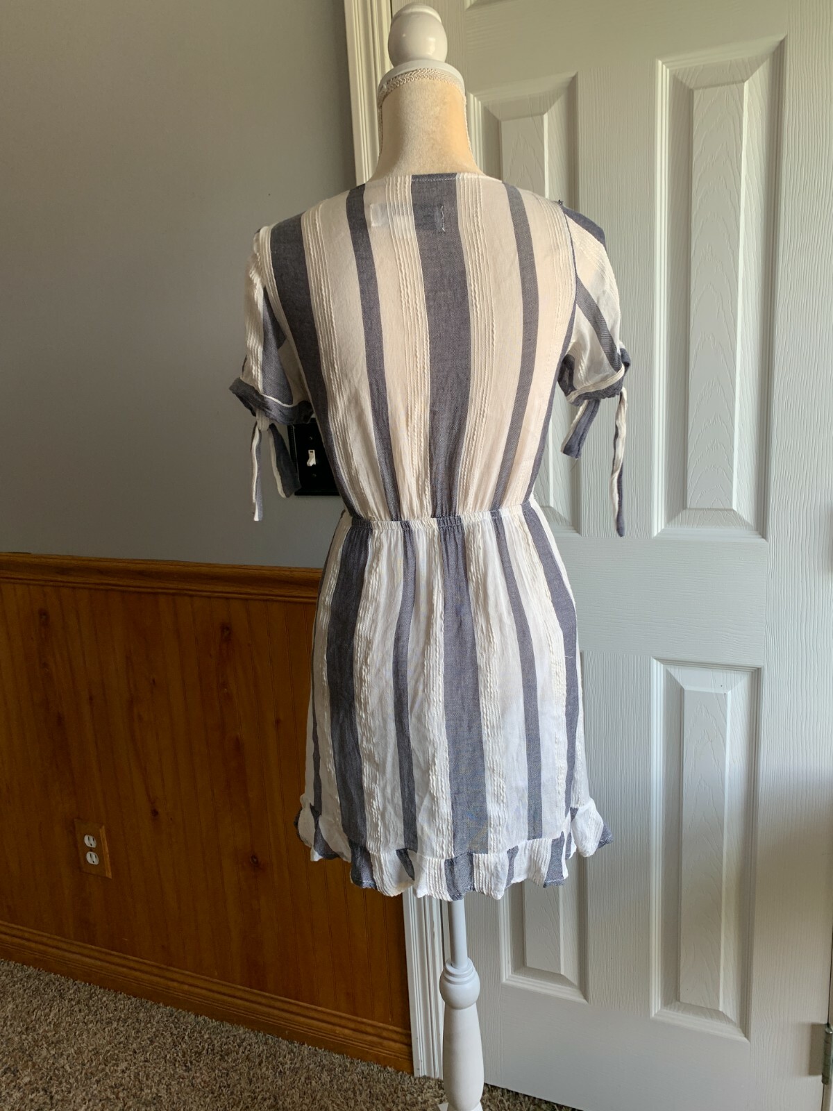 Vintage Havana Striped keyhole front Ruffle Dress Blue White Small Tie Front S
