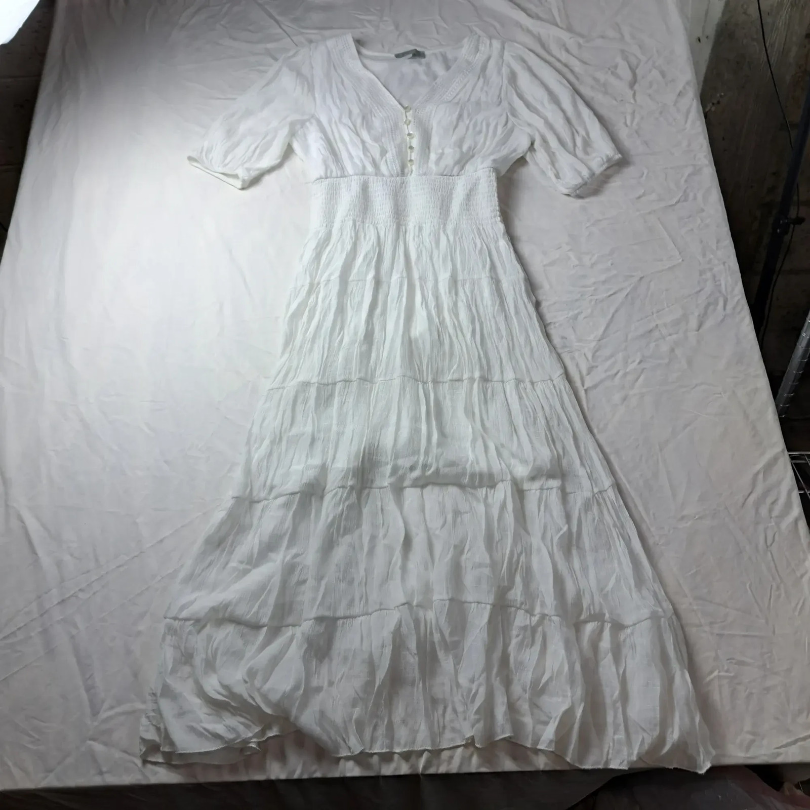 JGEE Women’s L White Tiered Boho Maxi Dress V-Neck Puff Sleeve Smocked Waist