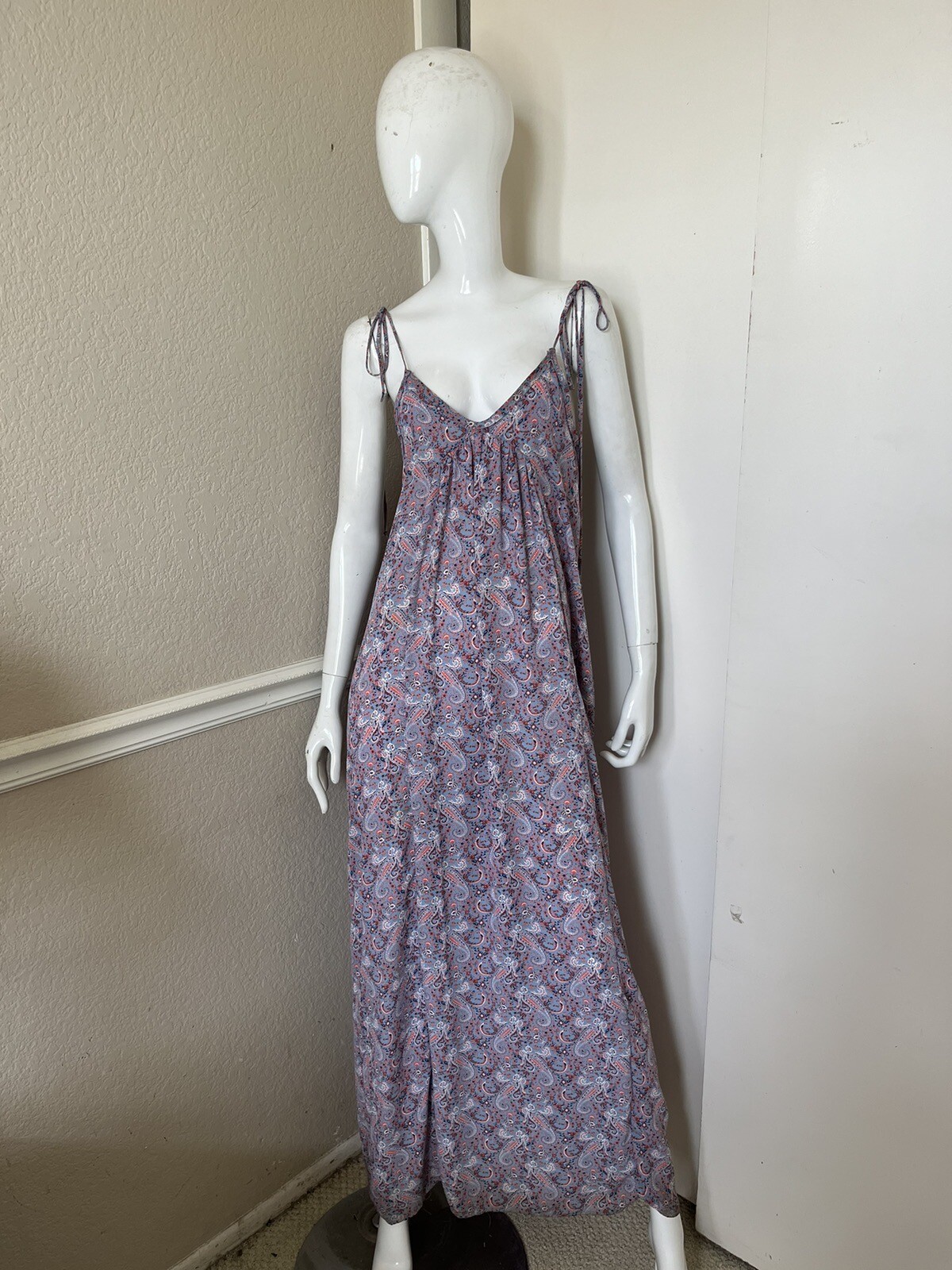 LUMIERE Lavender Paisley Tied Spaghetti Strap Maxi Dress Sz S