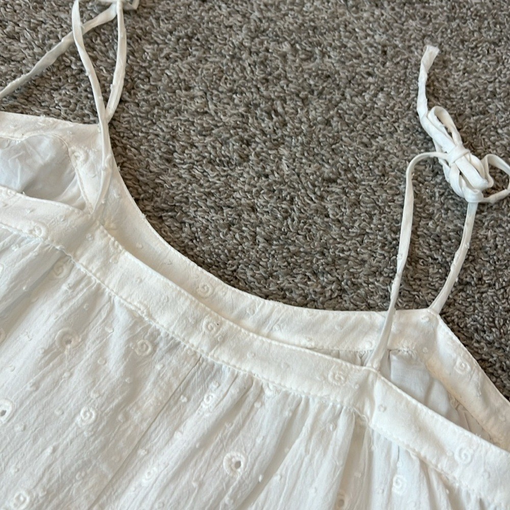 EUC Woman’s Loft White Clip Bow Strap Ruffle Swing Dress Small 4 6 Eyelet Flowy