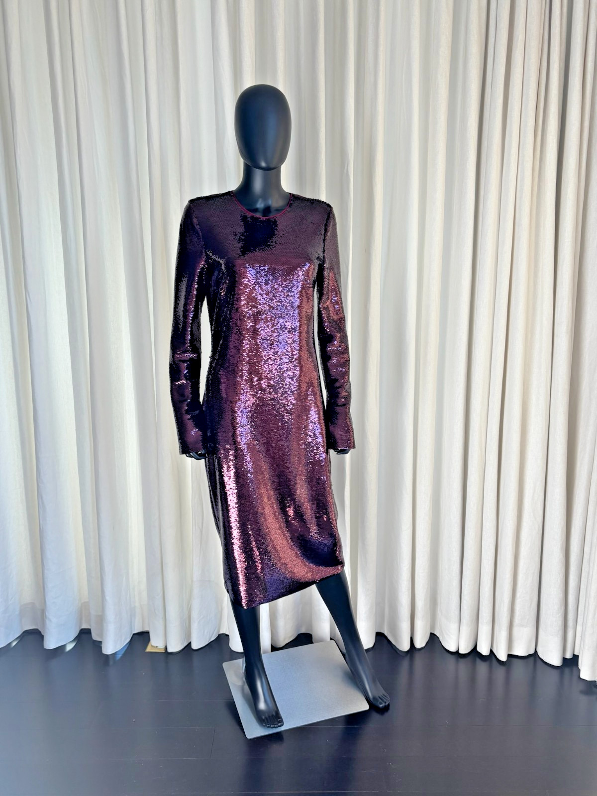 Tom Ford, Long-Sleeved Liquid Sequin Dress in plum. Size 46