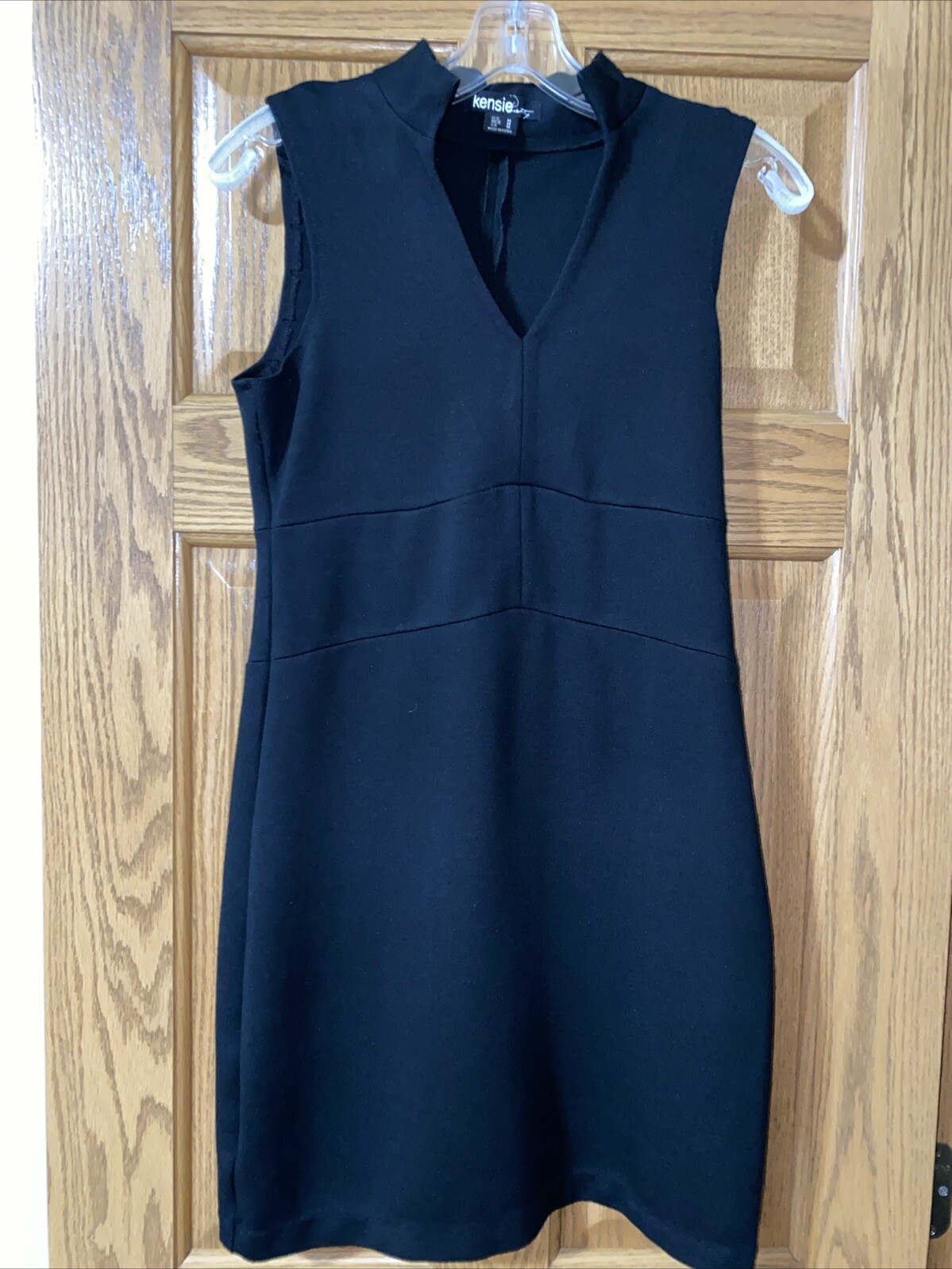 Comfortable And Classic Kenzie Pretty Sleeveless Black Dress Size M