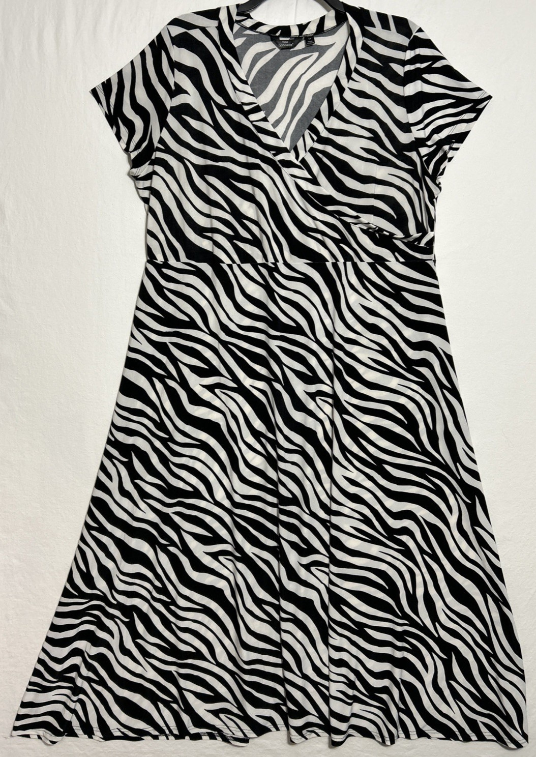 Mile Gabrielle 3X Women’s Zebra Print Wrap Short Sleeve V-Neck Flowy Maxi Dress