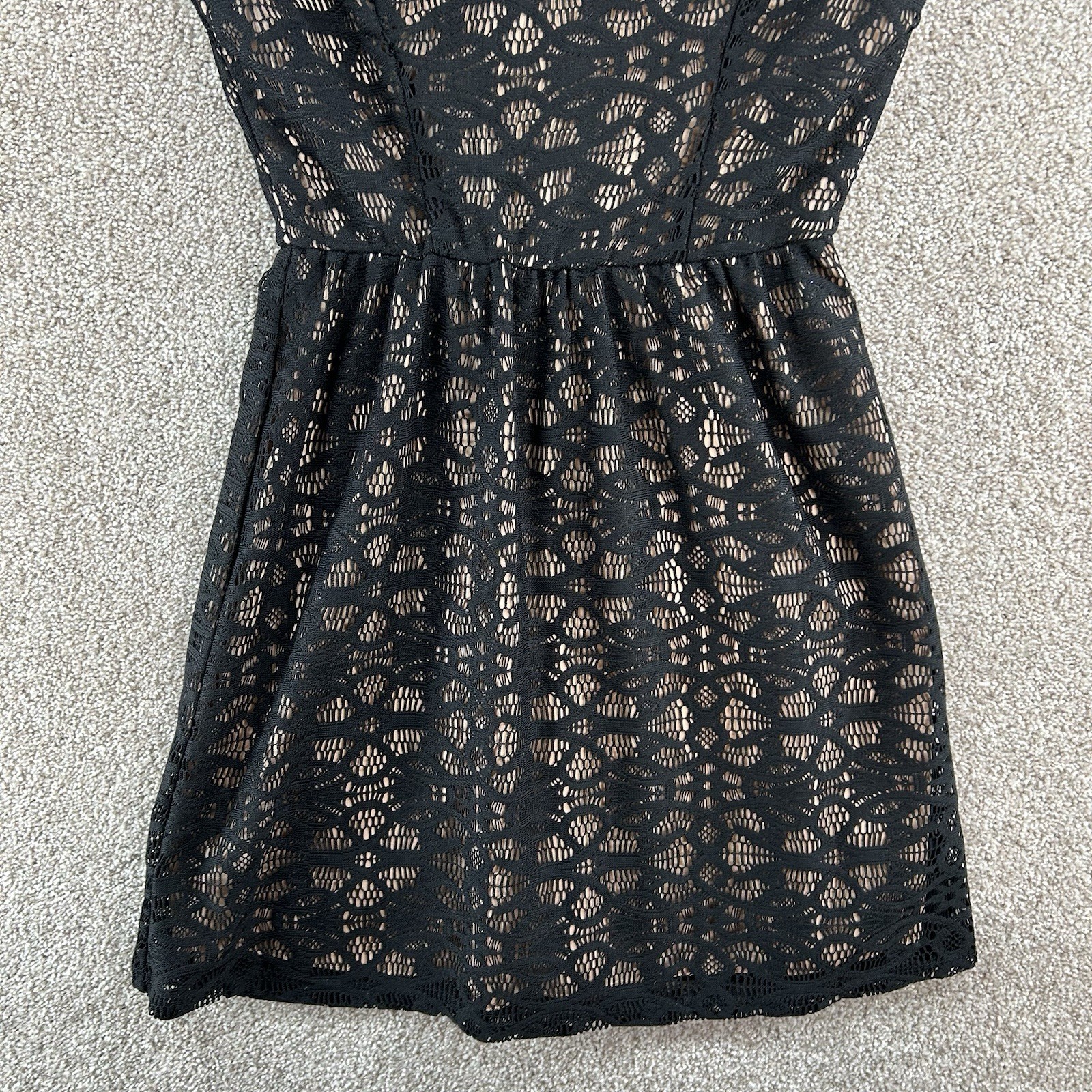 Speechless Junior Dress Size 5 Black Floral Lace Short Sleeve Back Zip Closure