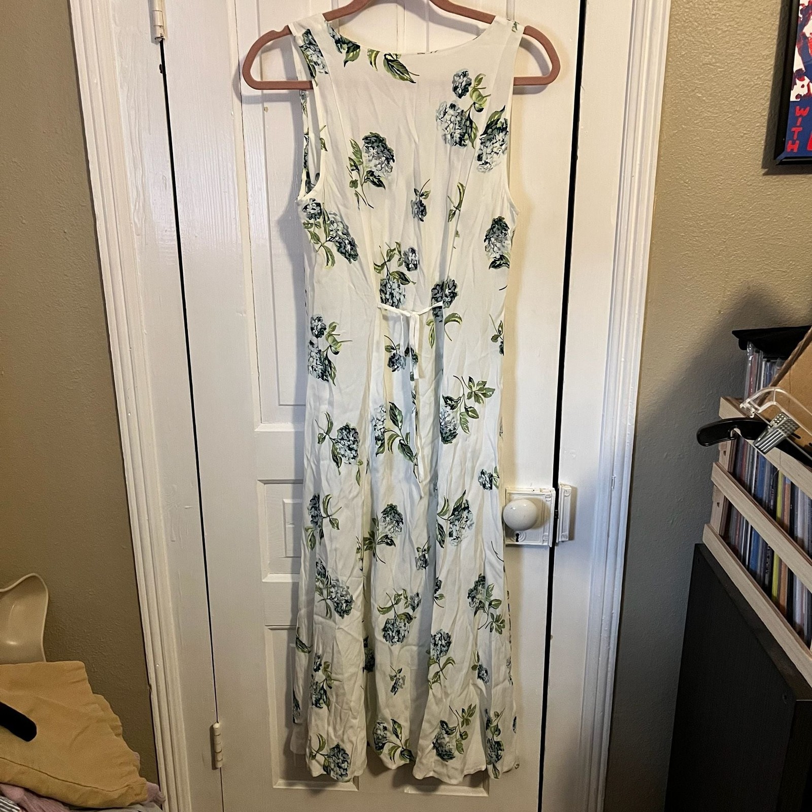Rolla’s Claire Hydrangea Midi Dress White Floral Size Small
