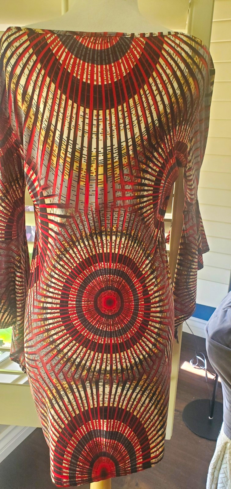 Geometric Stretch Shift Dress Boat Neck 3/4 Bell Sleeves Knee Pullover One