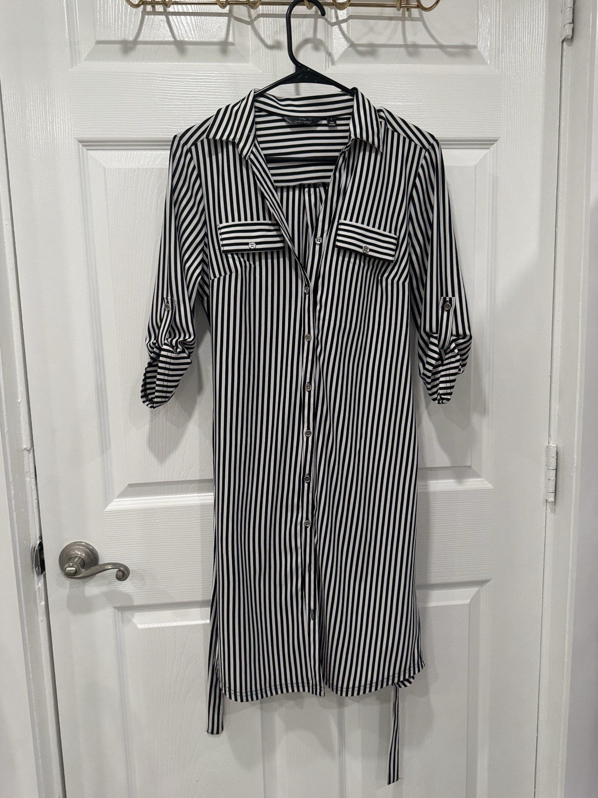 Women’s Size Small Front Button Dress With Belt