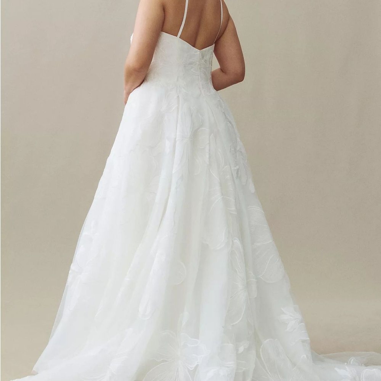 Wtoo by watters Romu sleeveless wedding gown size 6 slit white dress SAMPLE