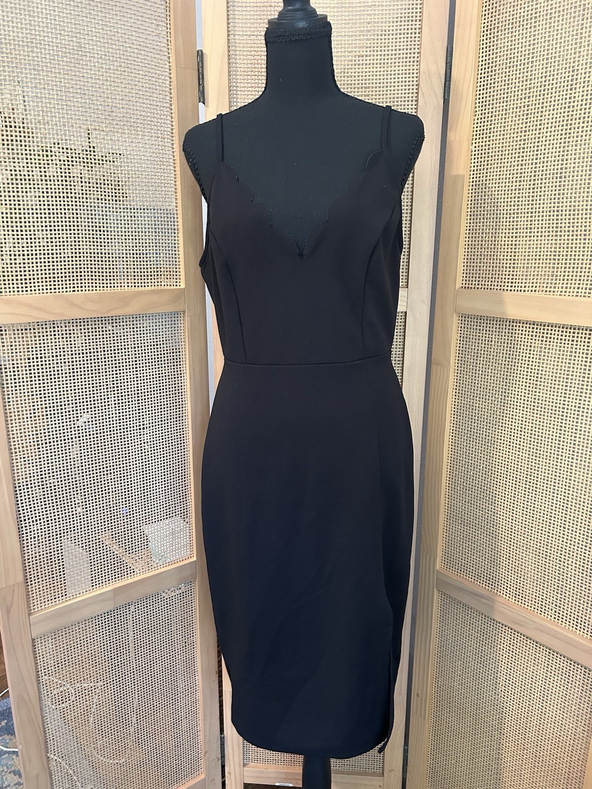 Socialite Black Scalloped Hem Dress