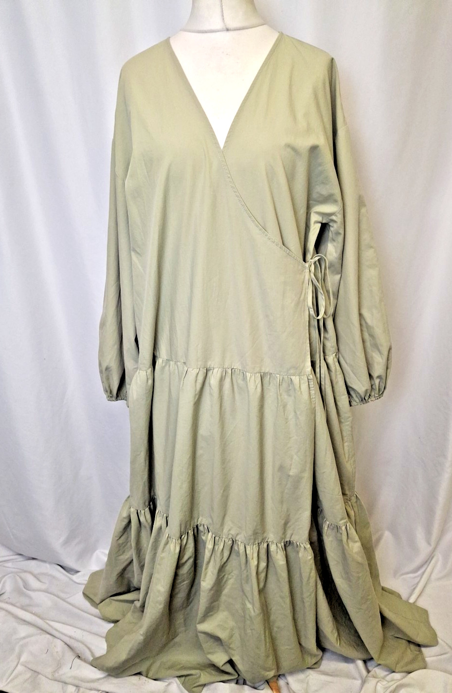 ASOS Long Sleeved Maxi Wrap Dress Tiered Light Sage Green Women’s UK20 C5529