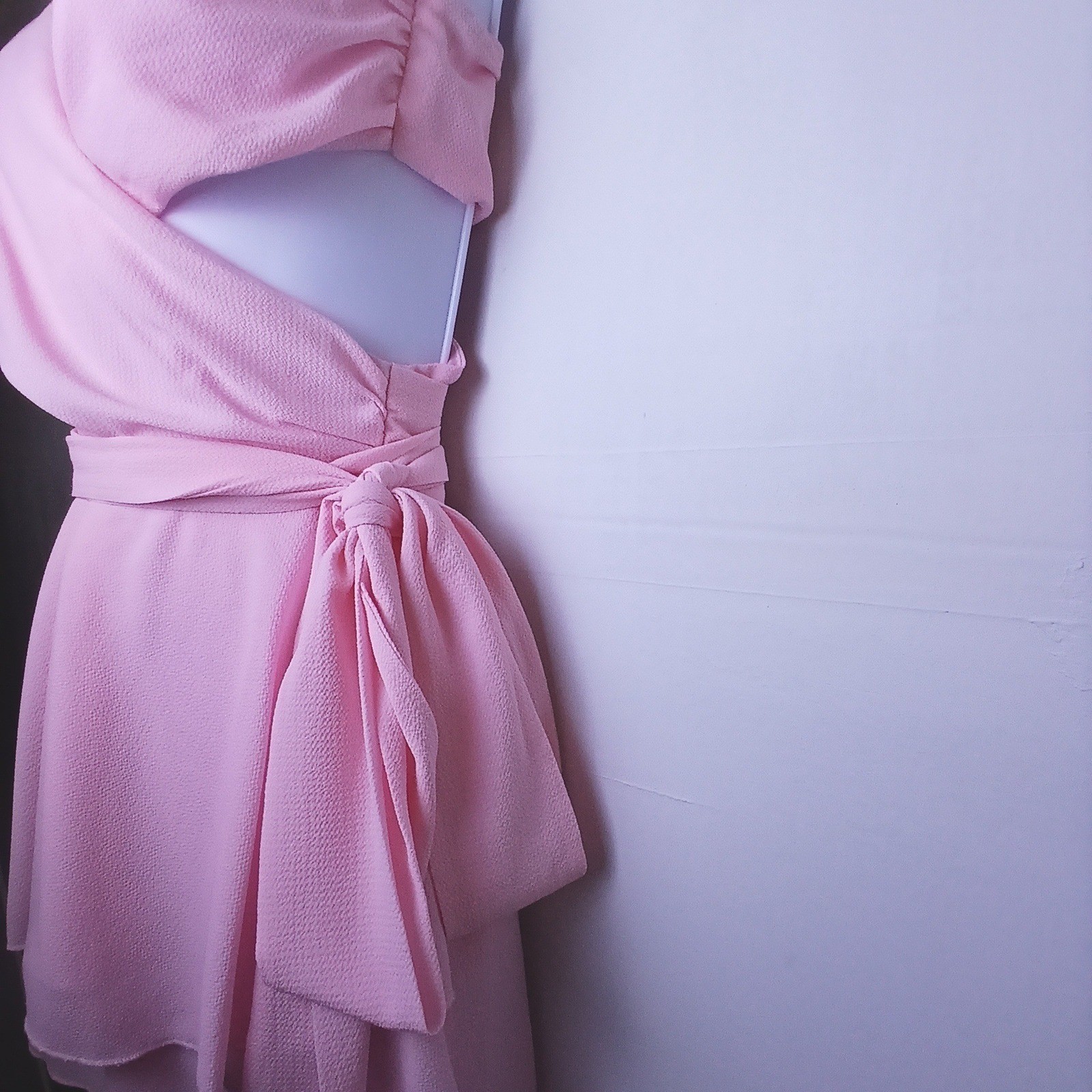 Lucy in the Sky Pink Cut Out Tiered Ruffle Mini Dress Surplice M Romantic