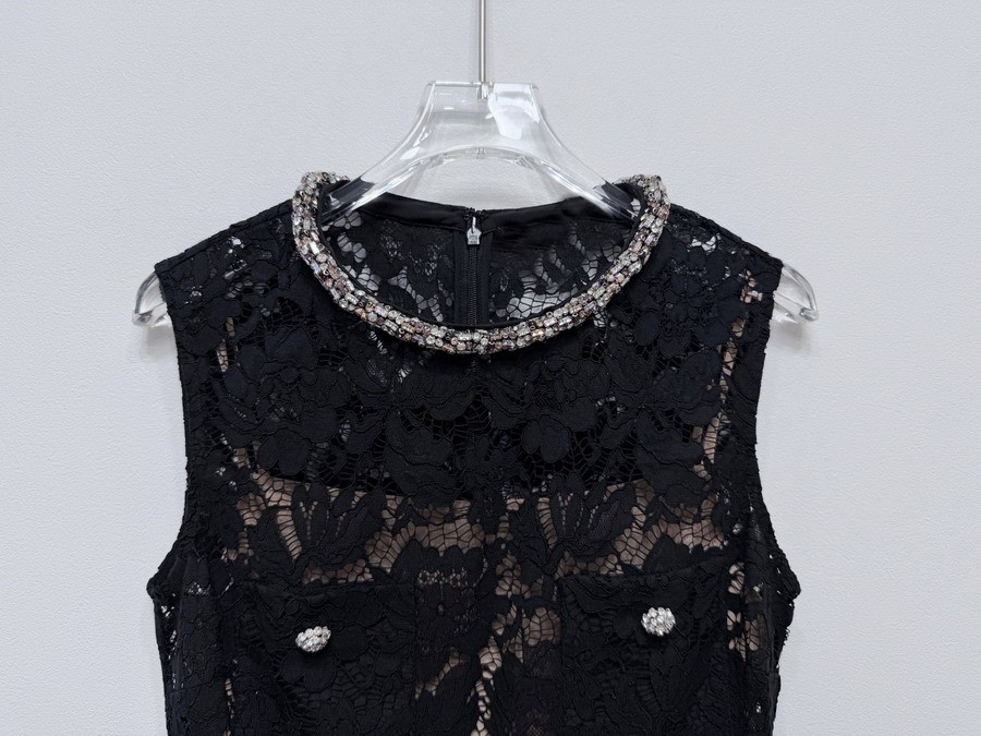 Self-Portrait Black Colored diamond Round neck Sleeveless Lace Dresses