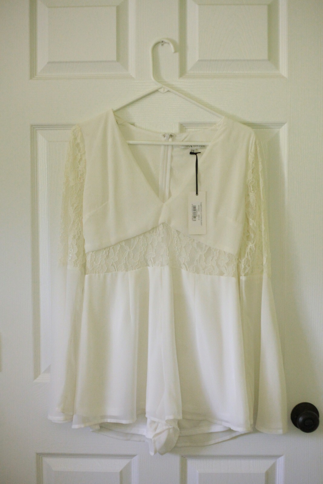 RARE LONDON Flared Sleeve Lace Panel Playsuit Cream White Women 8 NWT With FLAW