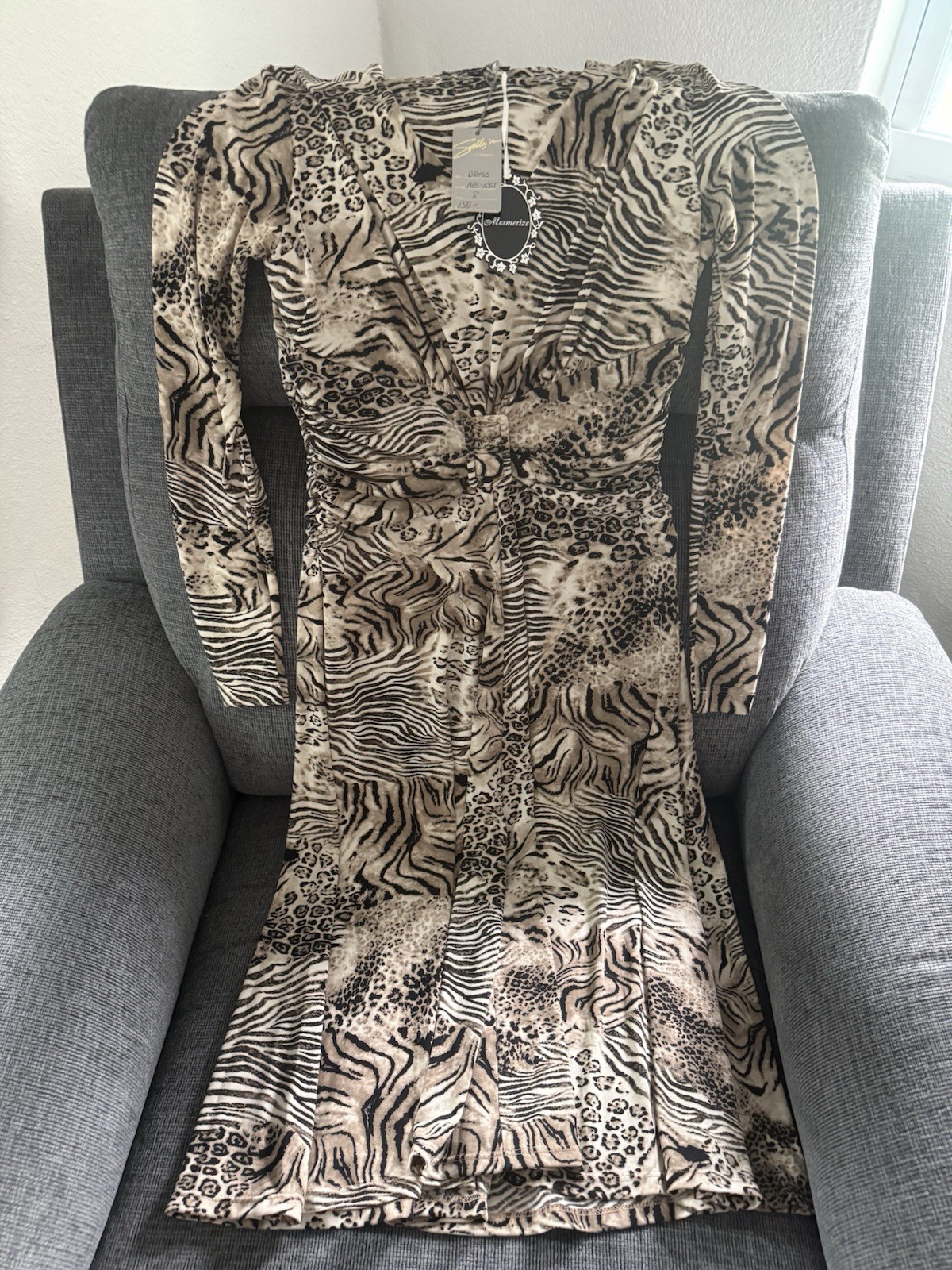 Mesmerize Women’s Animal Print Dress 44 Inches Long Size 8 NWT