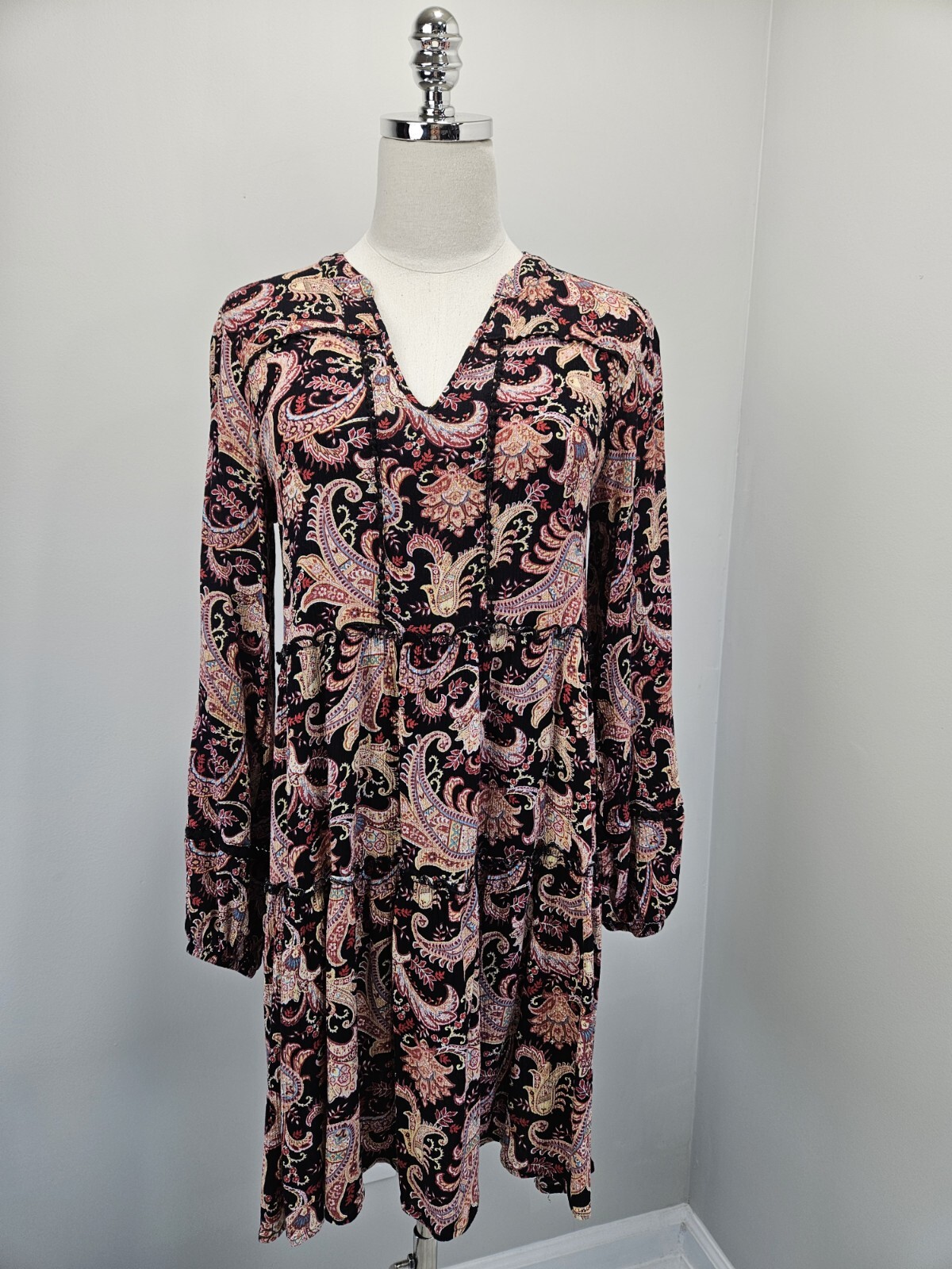 Knox Rose Womens Tired Dress Small Paisley Black Pink Long Sleeves Boho