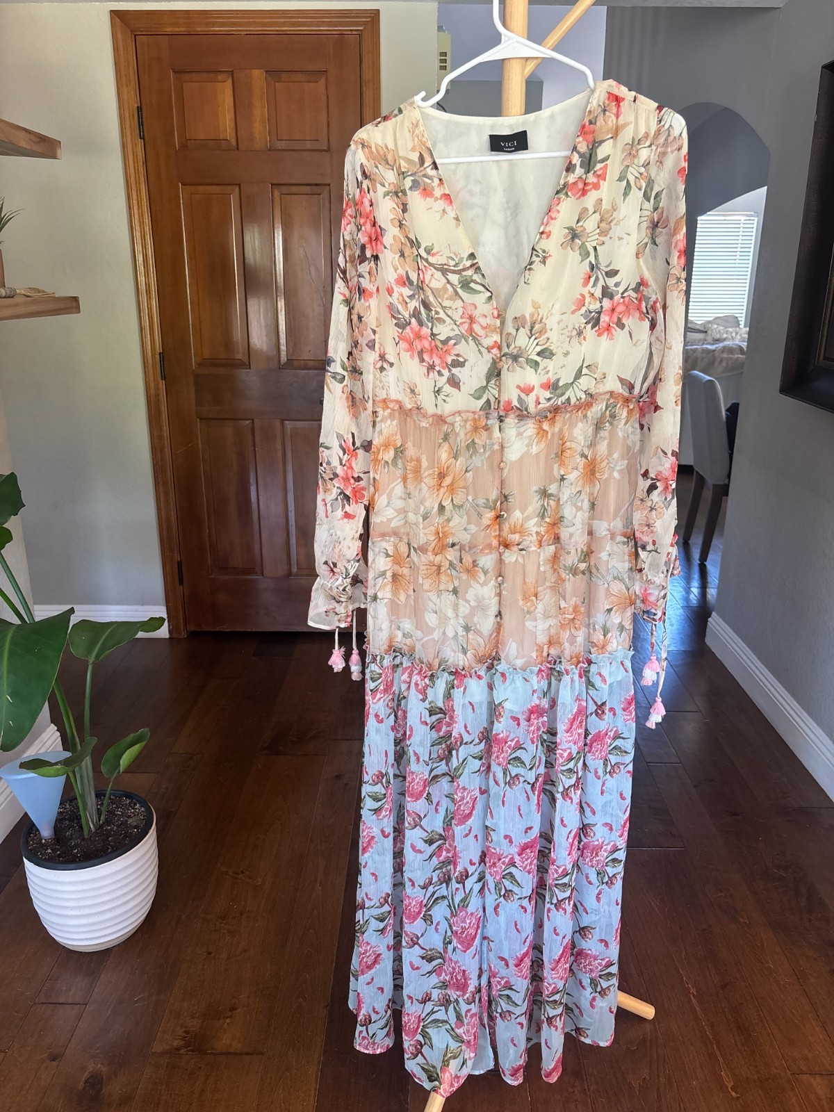 VICI Floral Tiered Maxi Dress Womens L Mixed Print Long Sleeve Tassel Boho