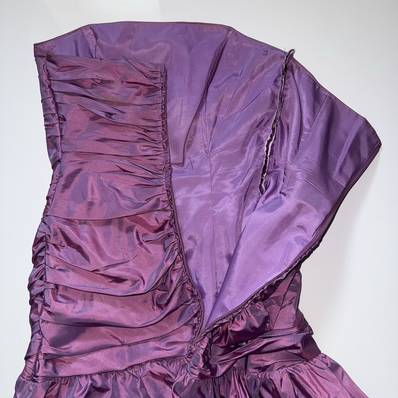 Betsey Johnson Purple/Mauve Strapless Taffeta Mini Mermaid Cocktail Dress