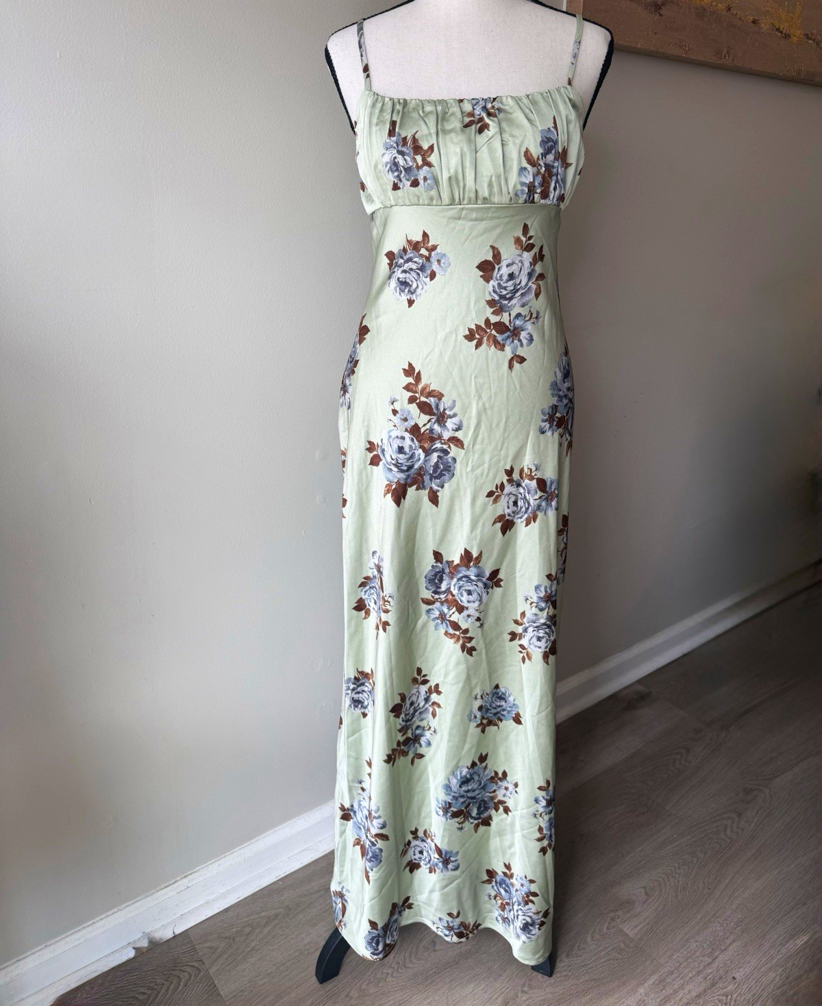 Thirty Thirty LA Women’s Floral Satin Maxi Dress Sage Green NWT Size S