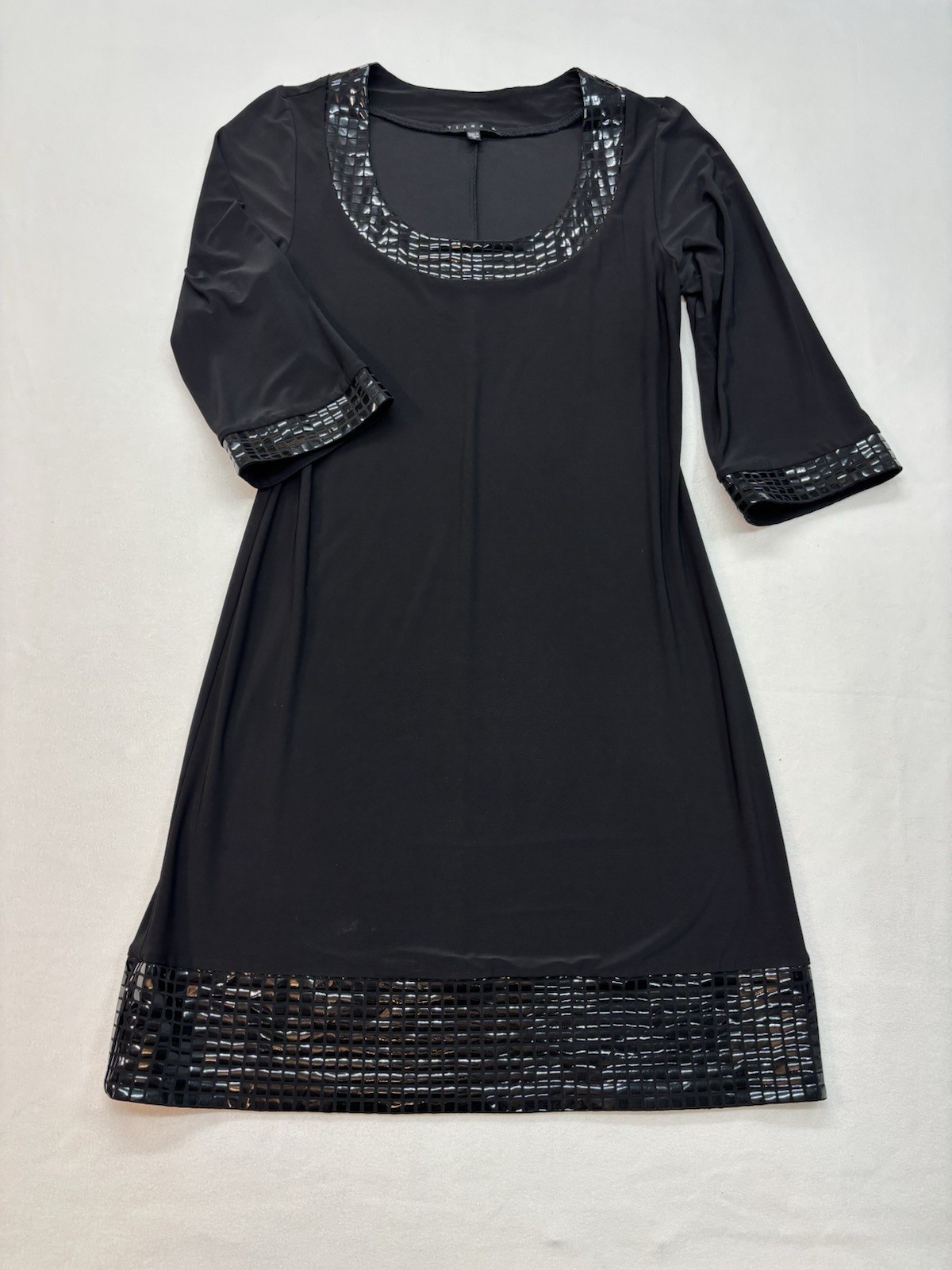 Tiana B Women’s Size Large Black Pullover 3/4 Sleeve Round Neck Dress