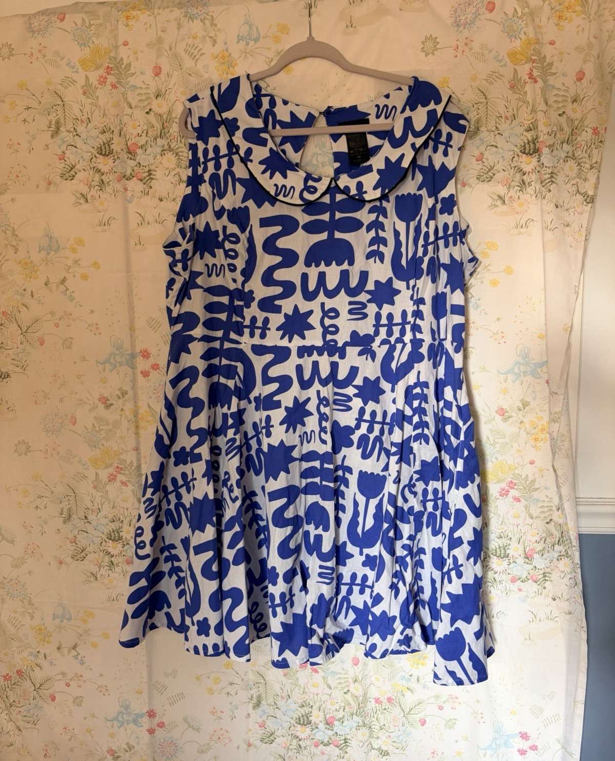 Nooworks Blue and White Dutch Garden Peter Pan collar Dress. 4X Excellent