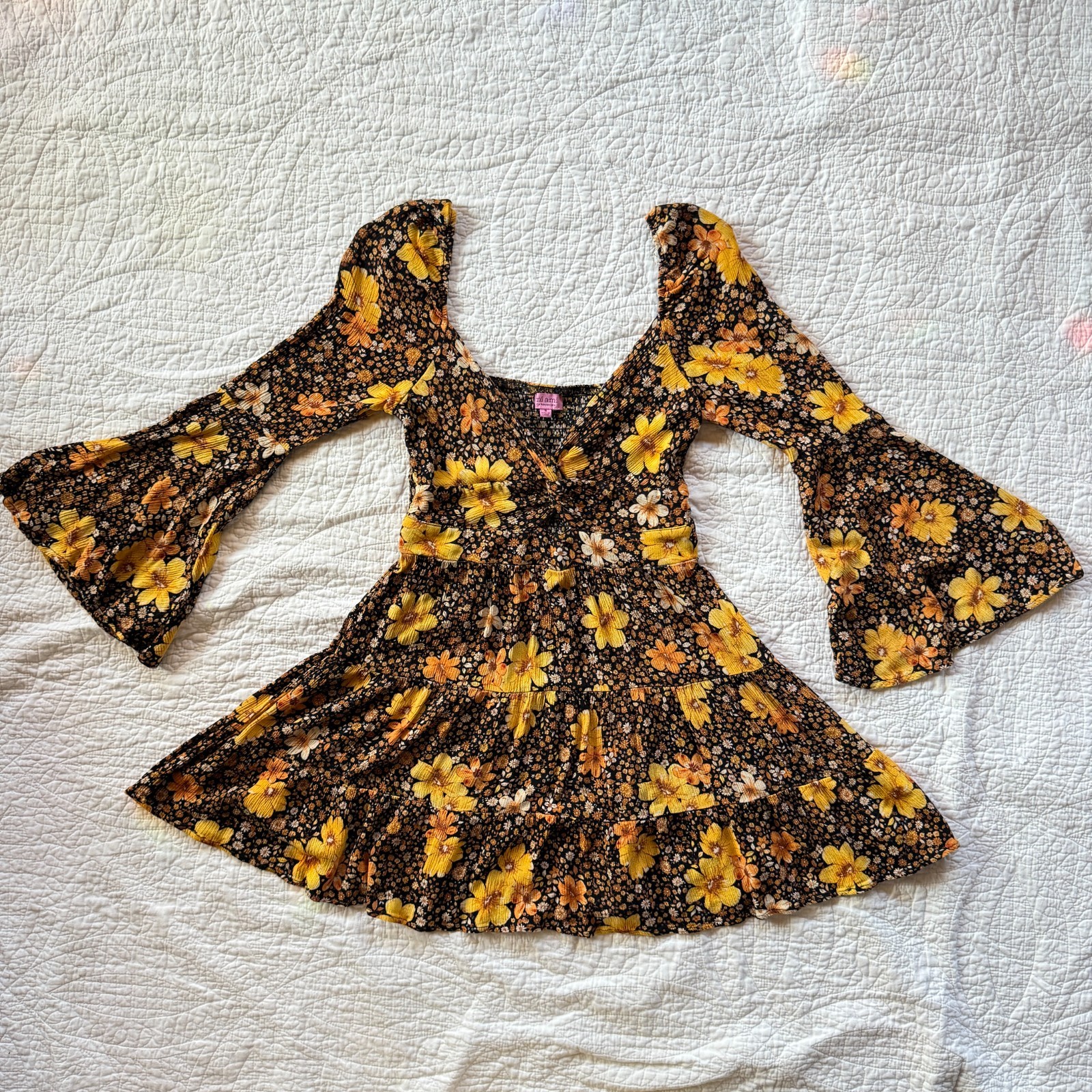 Boho-Chic 70s Hippie Floral Mini Dress Bell Sleeves Sz S Cottagecore Whimsigoth