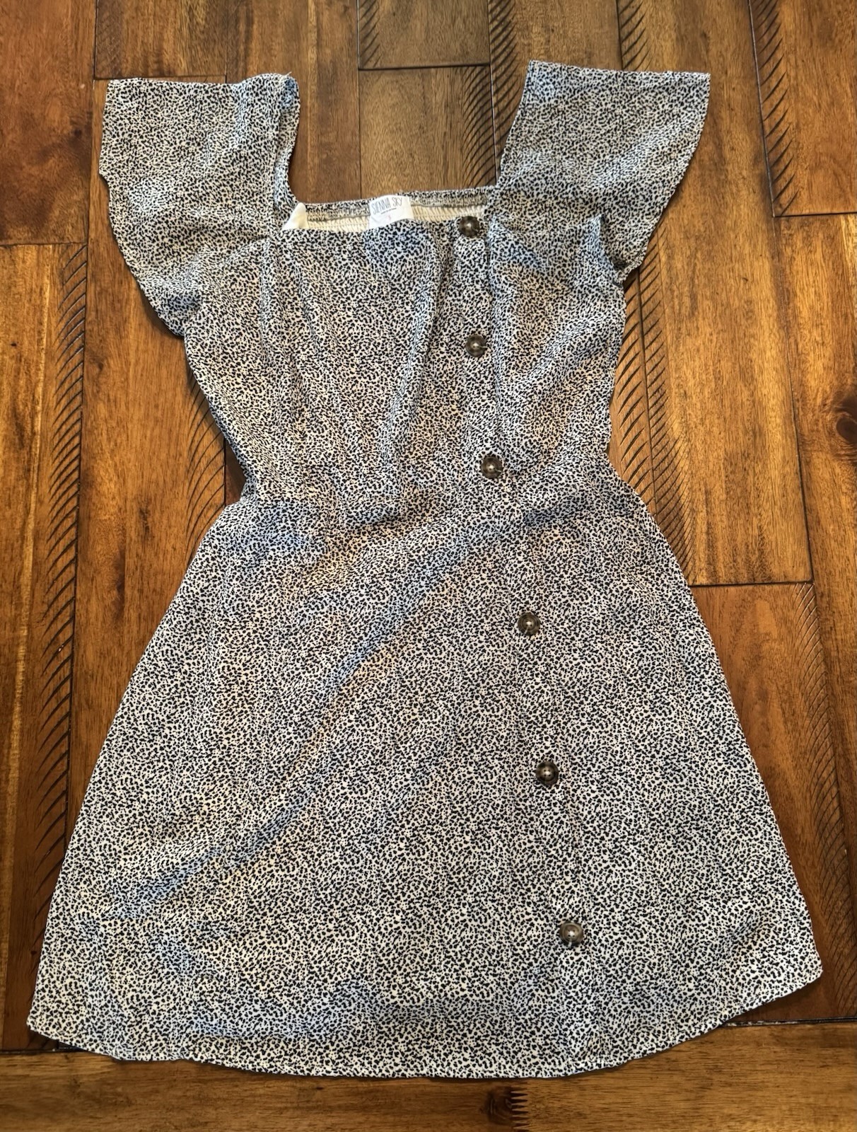 Adorable Women’s Sienna Sky Pattern Dress with Cute Buttons, size small