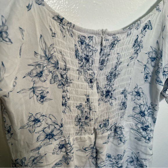 Lottie Moss Women’s Size Medium Mini Dress White Blue Floral Print Puff Sleeve